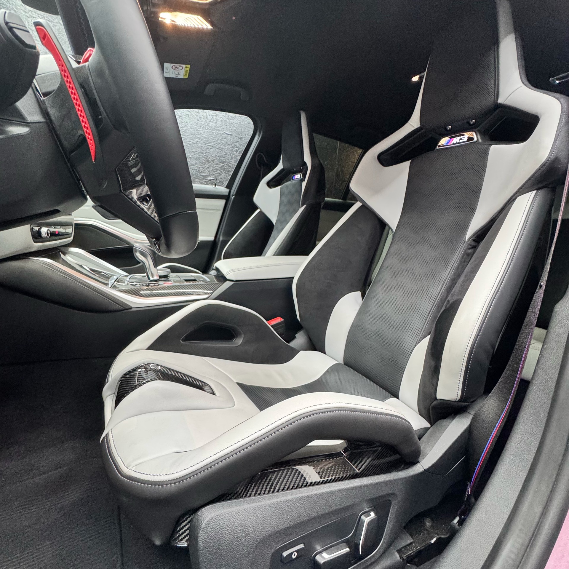 BMW M3 Touring xDrive Competition M * Orchid Velvet II *-image-9