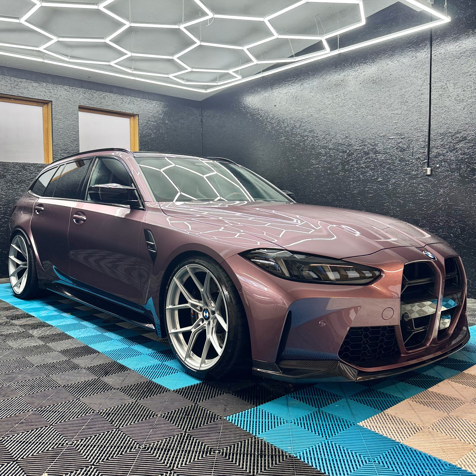 BMW M3 Touring xDrive Competition M * Orchid Velvet II *-image-2