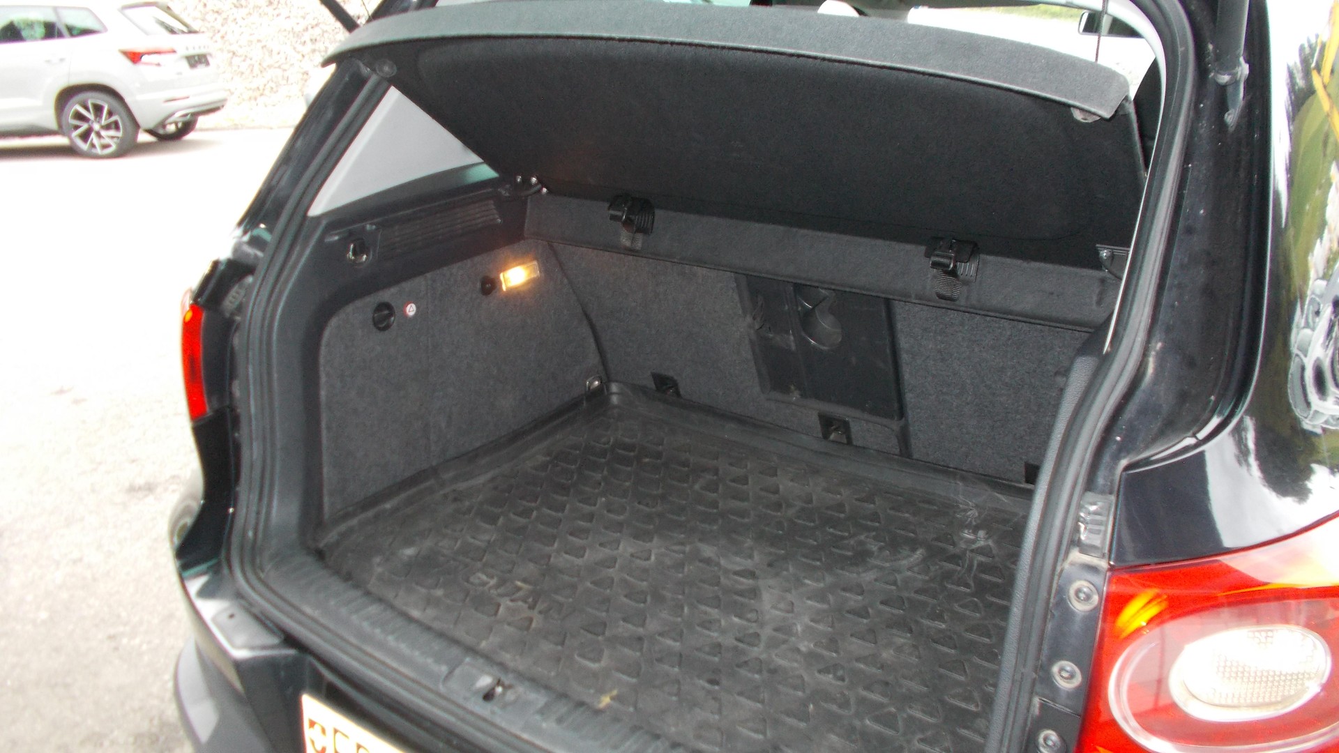 VW Tiguan 2.0 TSI Trend&Fun-image-4