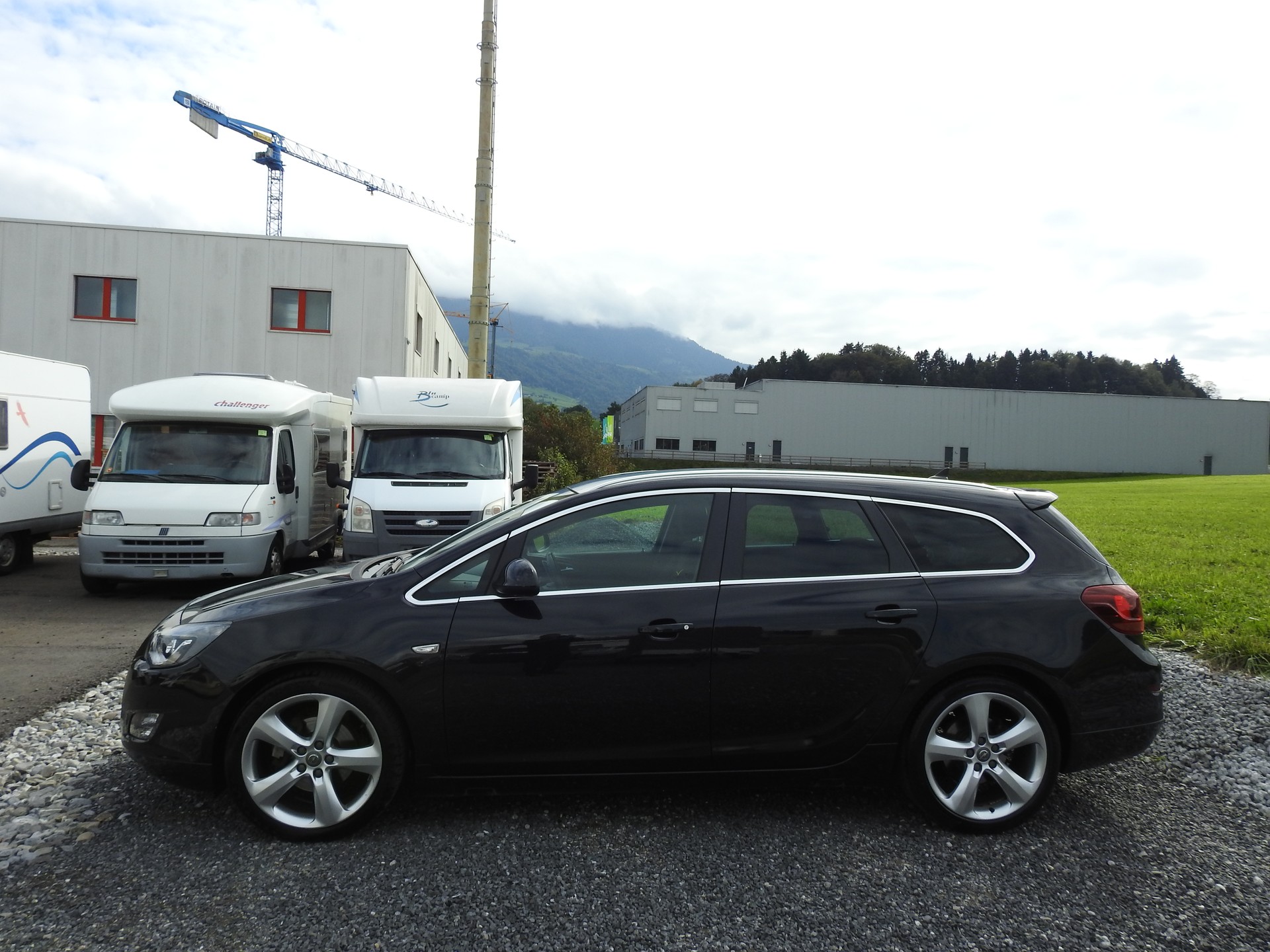 OPEL OPC-Line SportsTourer 1.6i 16V Turbo Sport-image-2