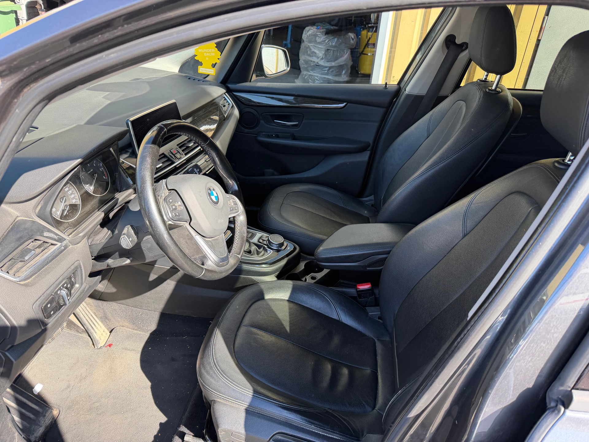 BMW 220d xDrive Gran Tourer Sport Line Steptronic-image-6