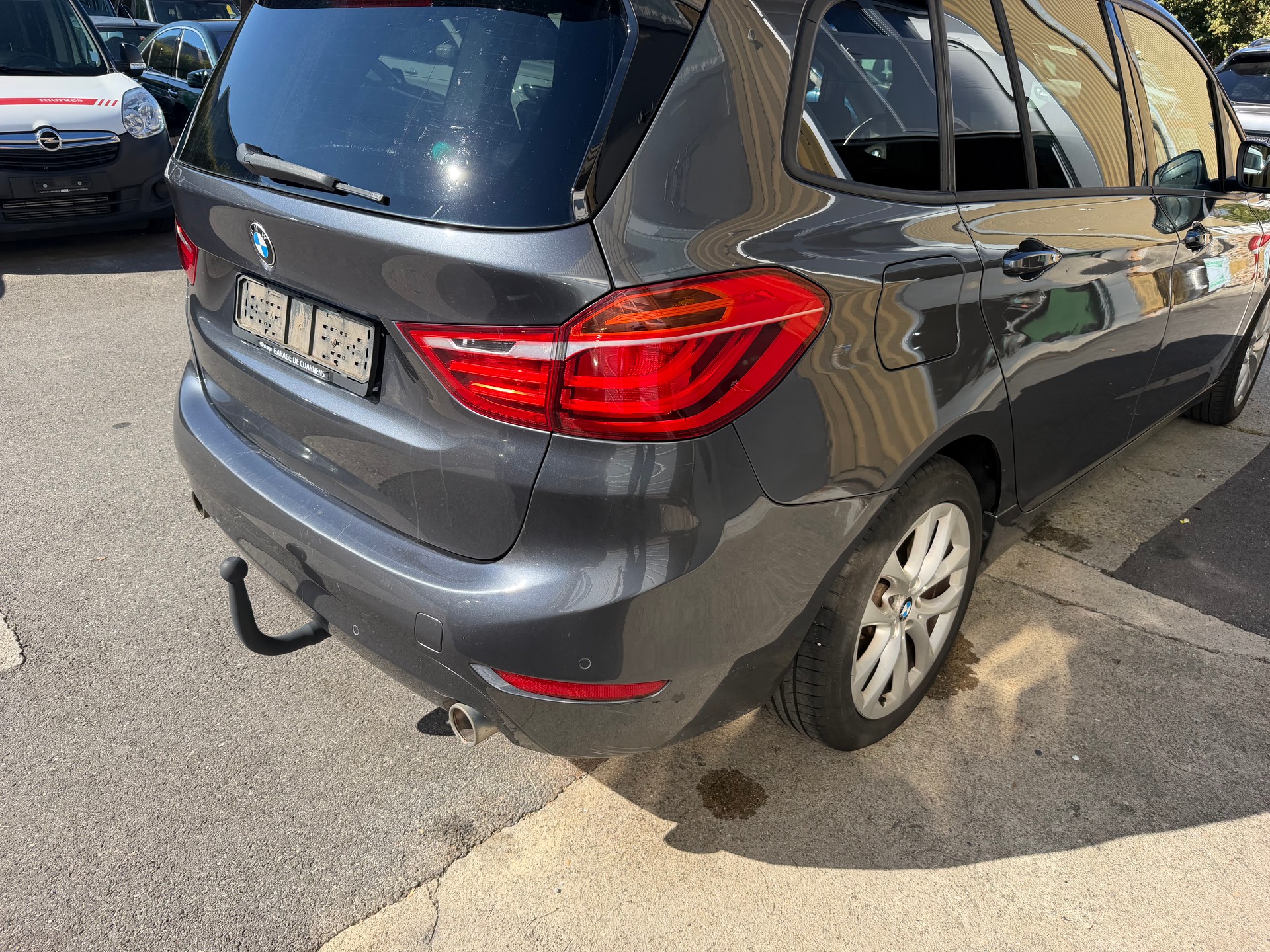 BMW 220d xDrive Gran Tourer Sport Line Steptronic-image-15
