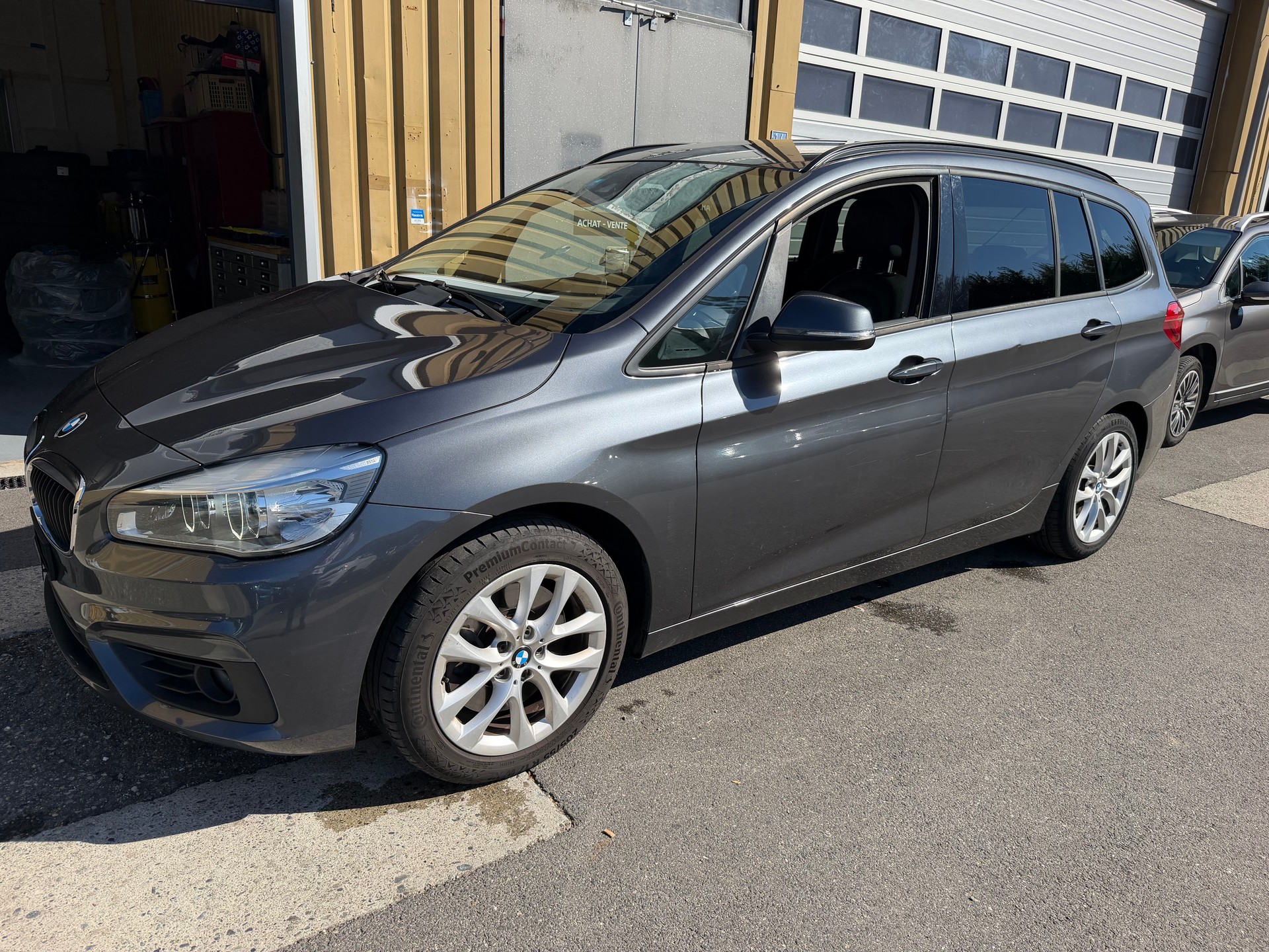 BMW 220d xDrive Gran Tourer Sport Line Steptronic-image-0