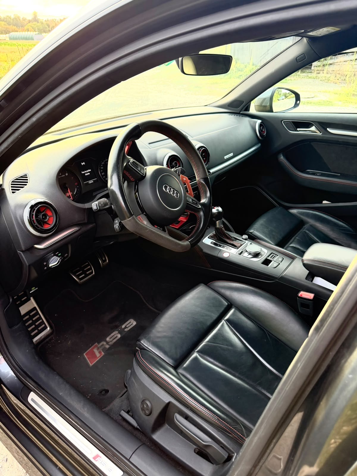 AUDI 2.5 T FSI quattro S-Tronic-image-1
