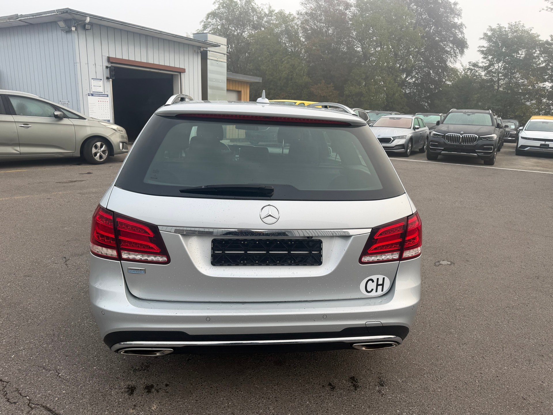 MERCEDES-BENZ E 350 BlueTEC Avantgarde 4Matic 7G-Tronic * Leder * Navi * LED * Klima-Auto * PDC V&H * Tempomat * Ab MFK-image-12