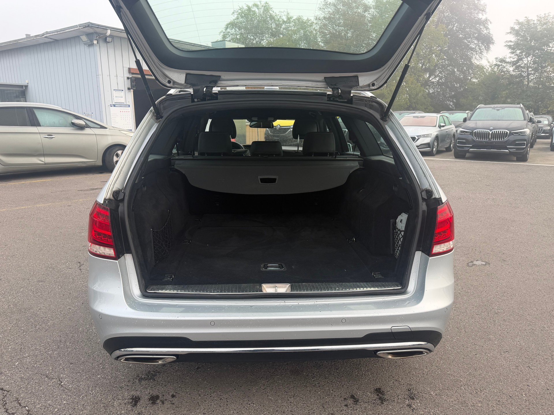 MERCEDES-BENZ E 350 BlueTEC Avantgarde 4Matic 7G-Tronic * Leder * Navi * LED * Klima-Auto * PDC V&H * Tempomat * Ab MFK-image-13