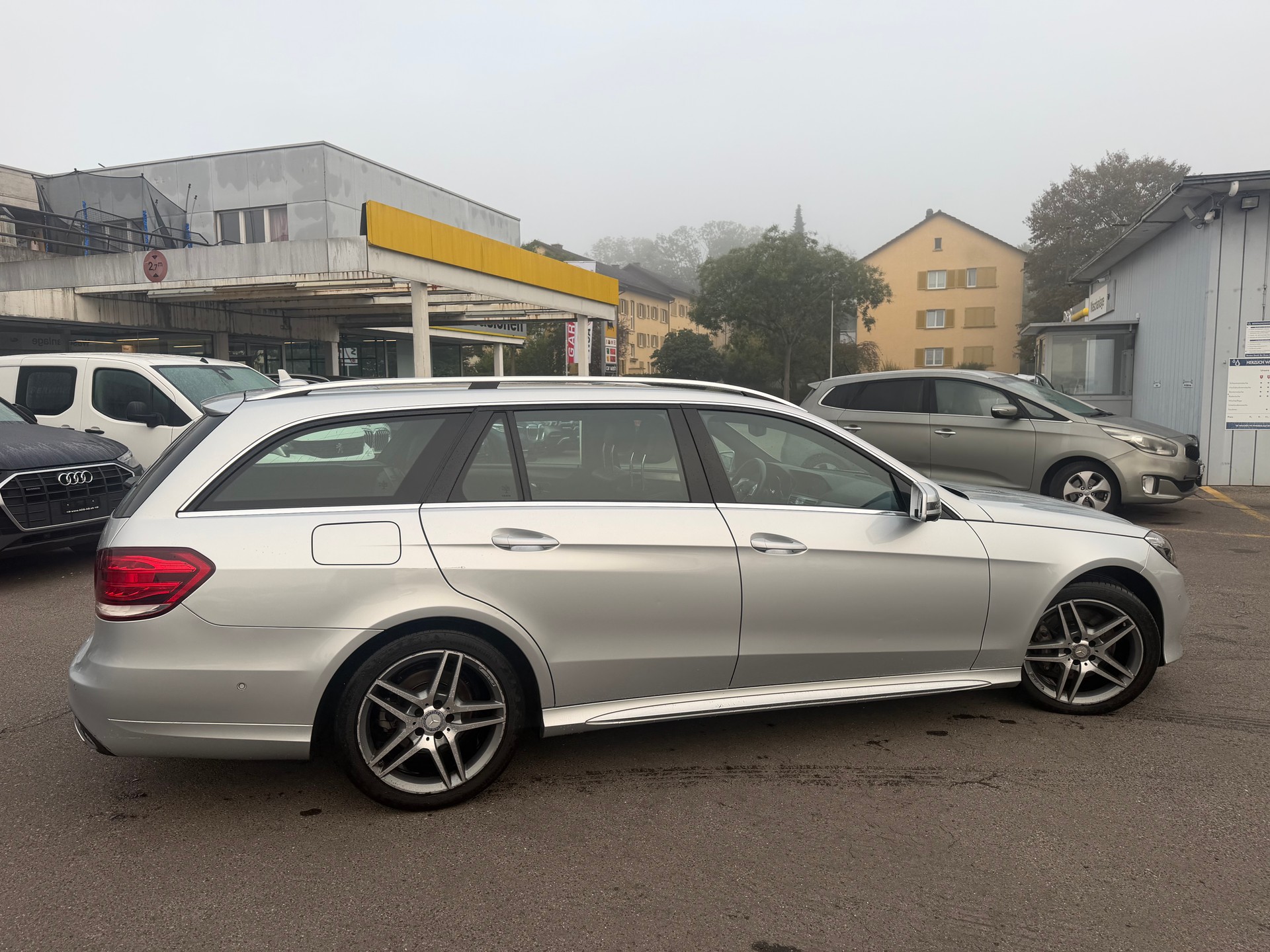 MERCEDES-BENZ E 350 BlueTEC Avantgarde 4Matic 7G-Tronic * Leder * Navi * LED * Klima-Auto * PDC V&H * Tempomat * Ab MFK-image-10