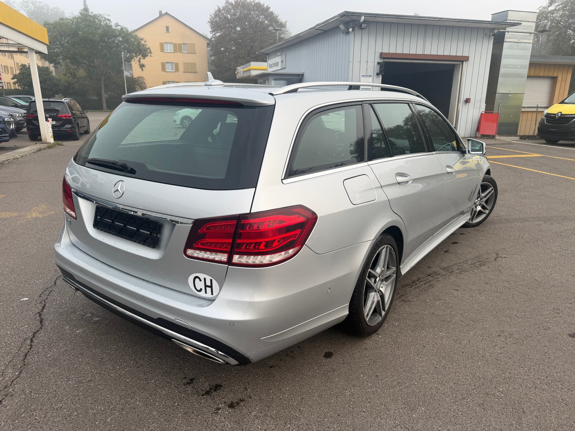 MERCEDES-BENZ E 350 BlueTEC Avantgarde 4Matic 7G-Tronic * Leder * Navi * LED * Klima-Auto * PDC V&H * Tempomat * Ab MFK-image-5