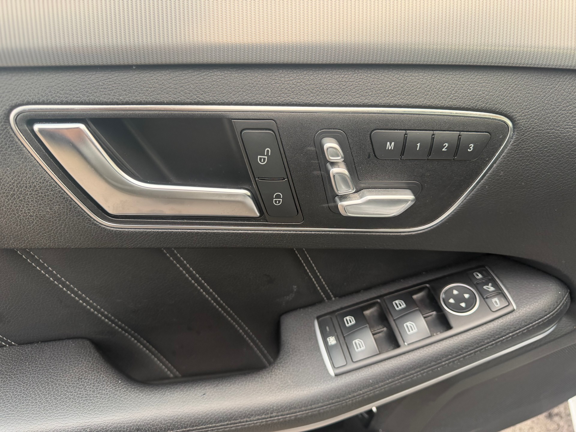 MERCEDES-BENZ E 350 BlueTEC Avantgarde 4Matic 7G-Tronic * Leder * Navi * LED * Klima-Auto * PDC V&H * Tempomat * Ab MFK-image-8