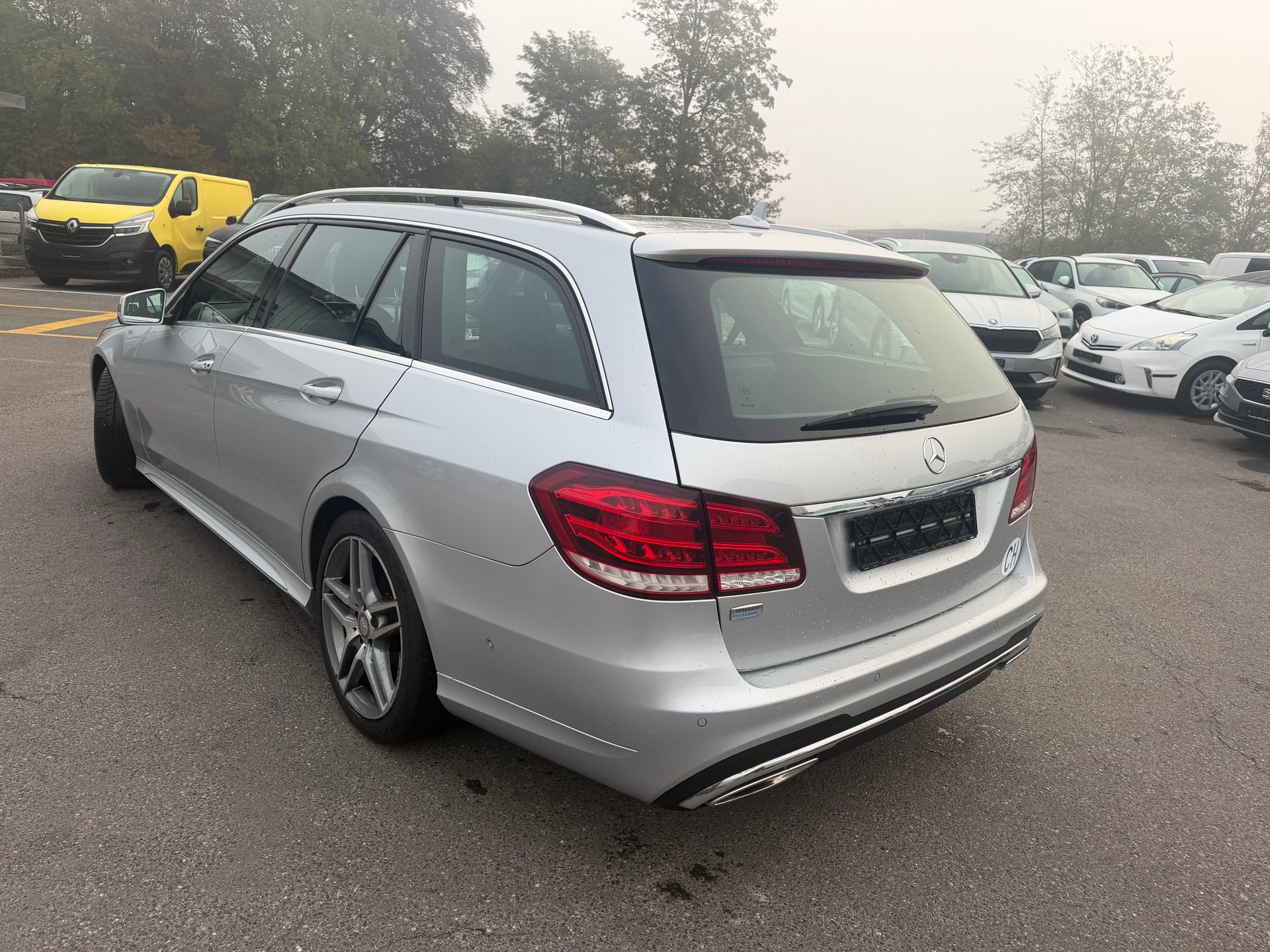MERCEDES-BENZ E 350 BlueTEC Avantgarde 4Matic 7G-Tronic * Leder * Navi * LED * Klima-Auto * PDC V&H * Tempomat * Ab MFK-image-11
