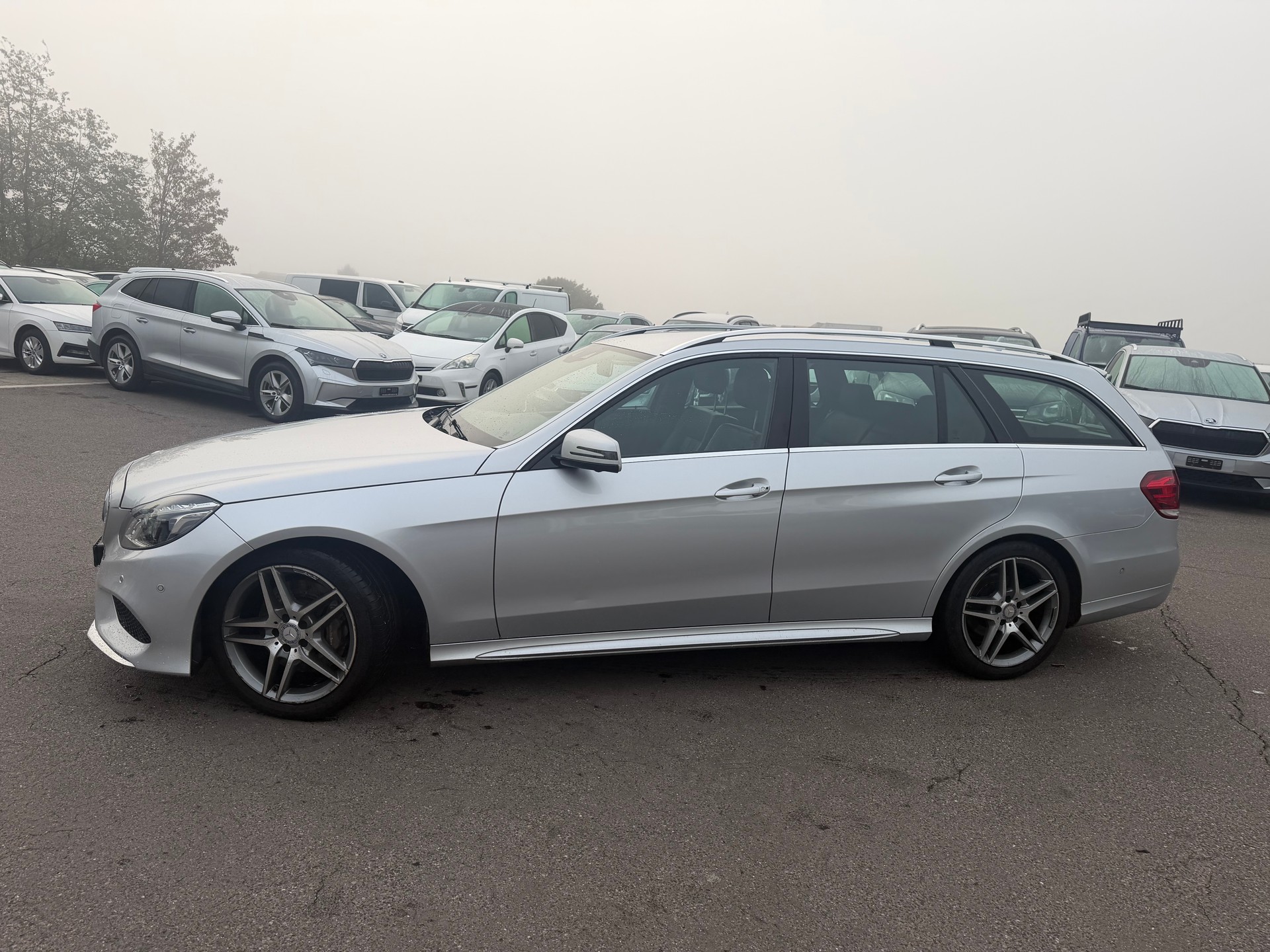 MERCEDES-BENZ E 350 BlueTEC Avantgarde 4Matic 7G-Tronic * Leder * Navi * LED * Klima-Auto * PDC V&H * Tempomat * Ab MFK-image-9