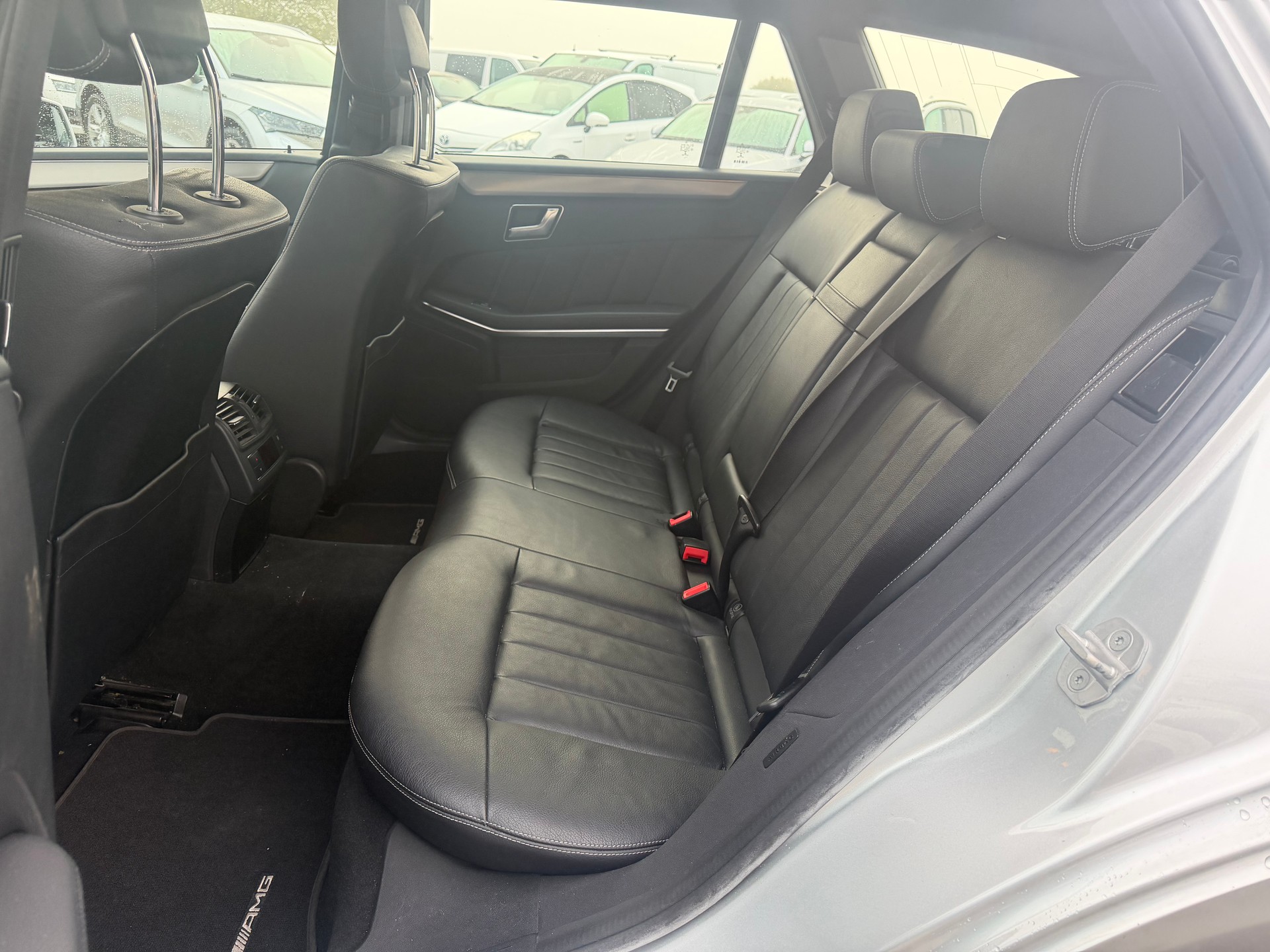 MERCEDES-BENZ E 350 BlueTEC Avantgarde 4Matic 7G-Tronic * Leder * Navi * LED * Klima-Auto * PDC V&H * Tempomat * Ab MFK-image-3