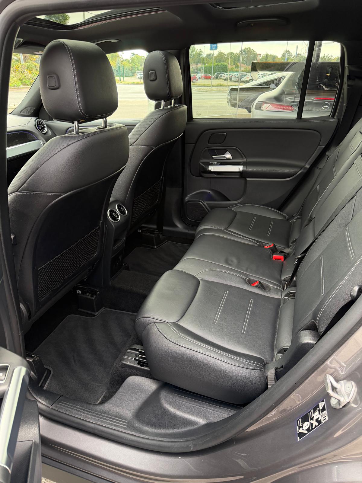 MERCEDES-BENZ GLB 35 AMG 4matic-image-5