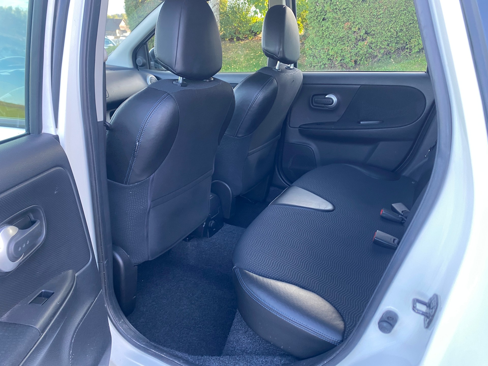 NISSAN Note 1.6 i-Way+ Automatic-image-13