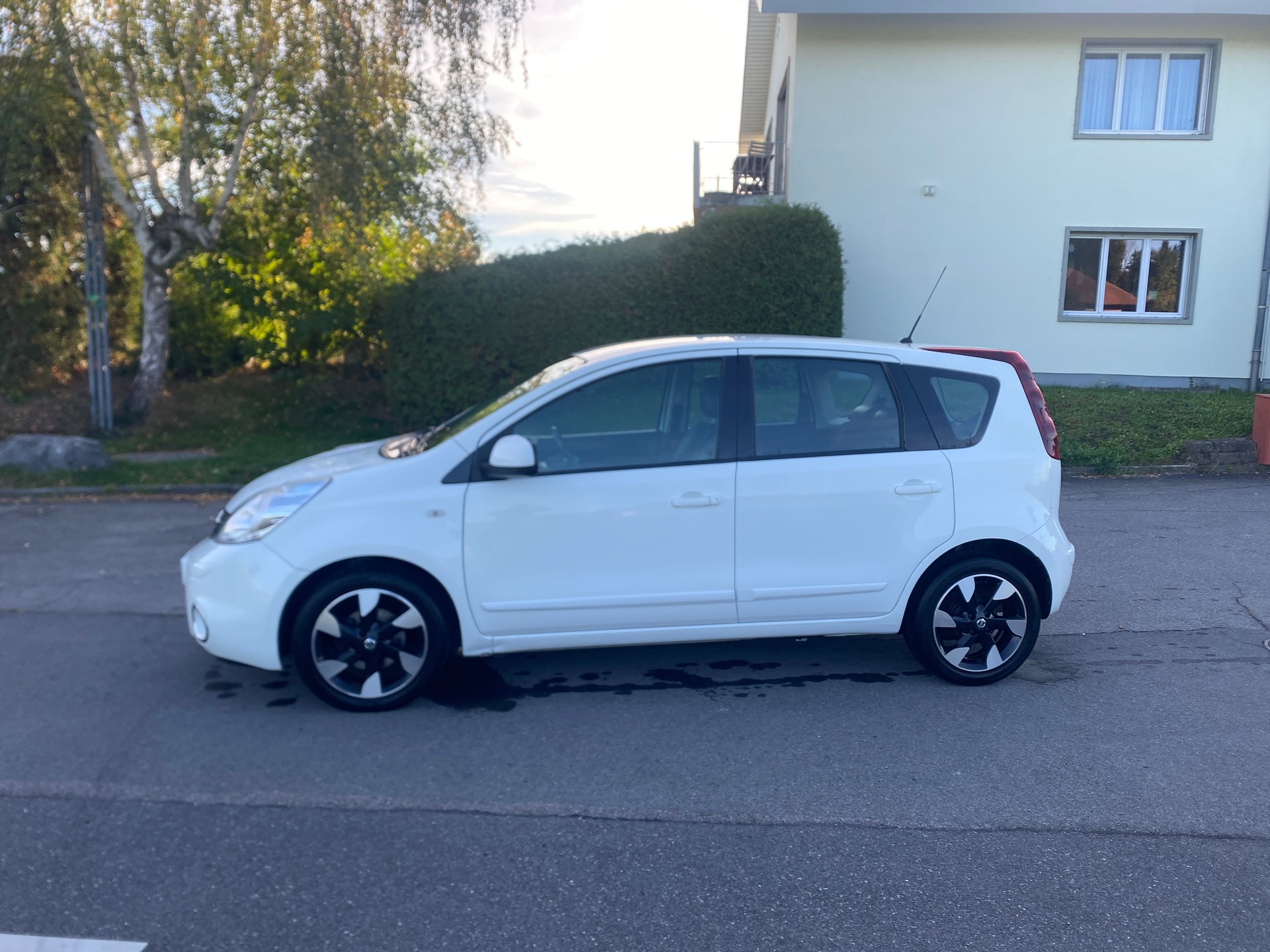 NISSAN Note 1.6 i-Way+ Automatic-image-3