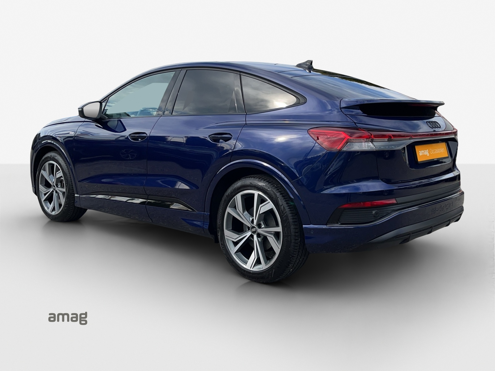 AUDI Q4 Sportback e-tron 50 quattro-image-2