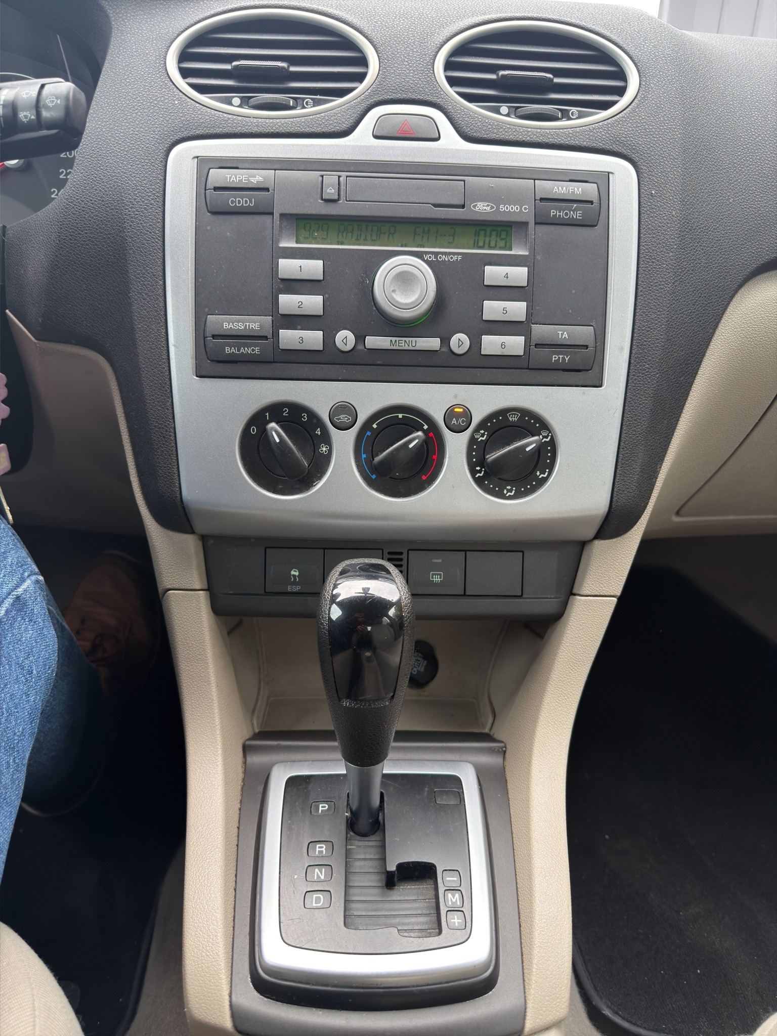 FORD Focus 1.6i Trend-image-7
