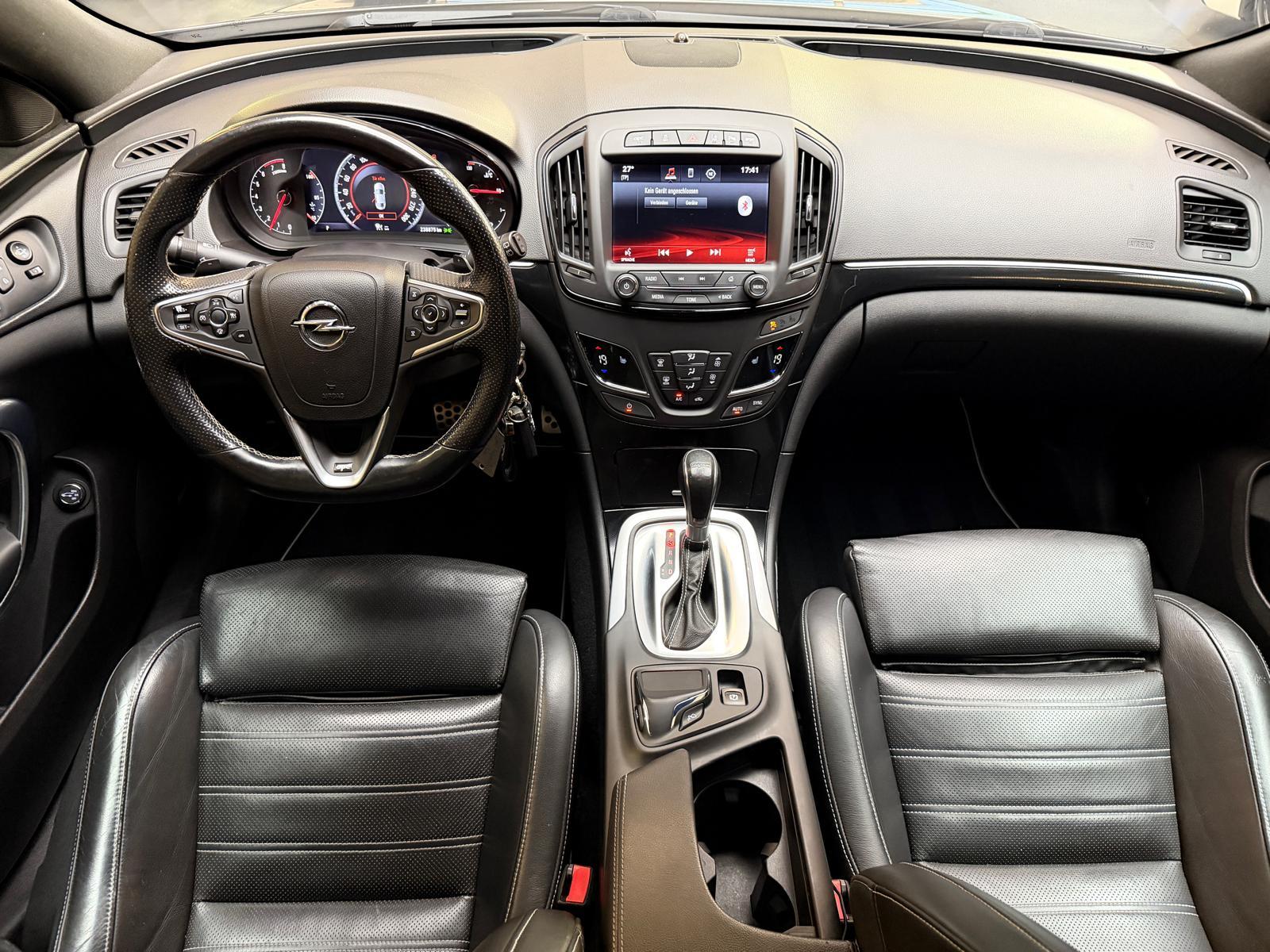 OPEL Insignia Sports Tourer 2.8 V6 T 4x4 OPC-image-11