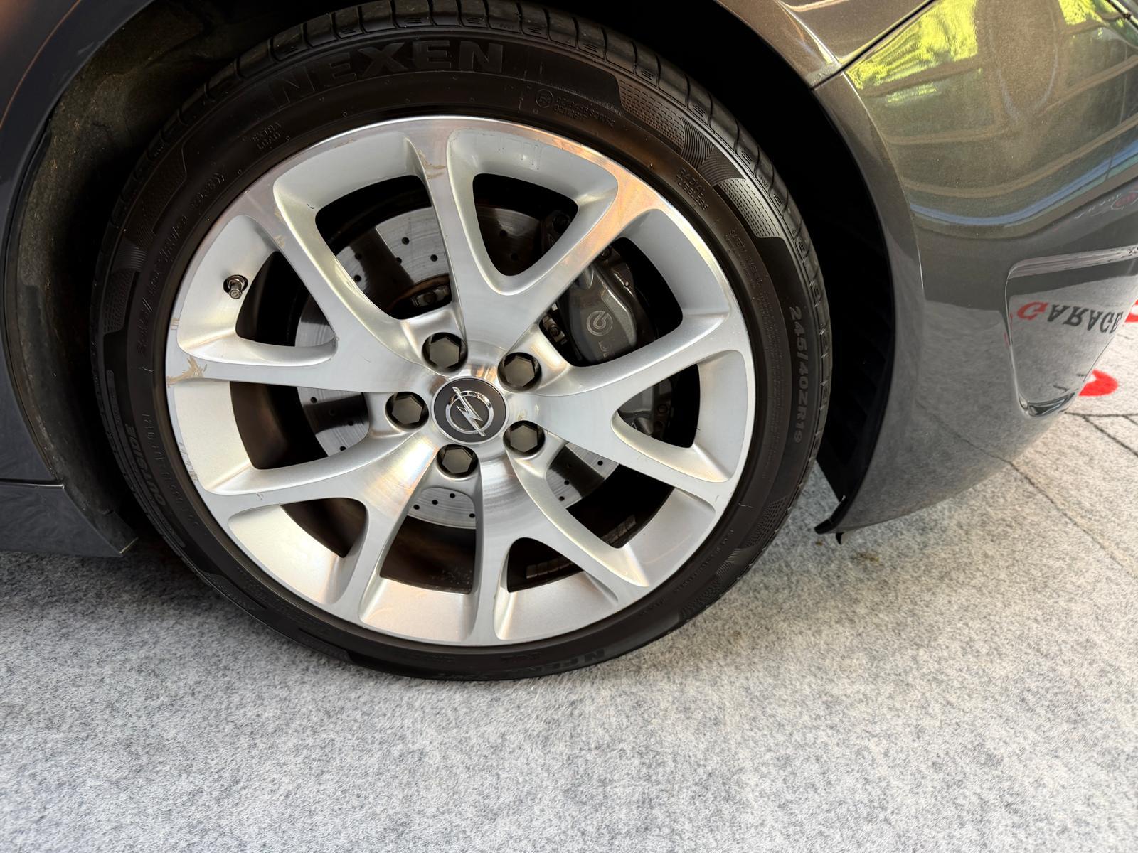 OPEL Insignia Sports Tourer 2.8 V6 T 4x4 OPC-image-9