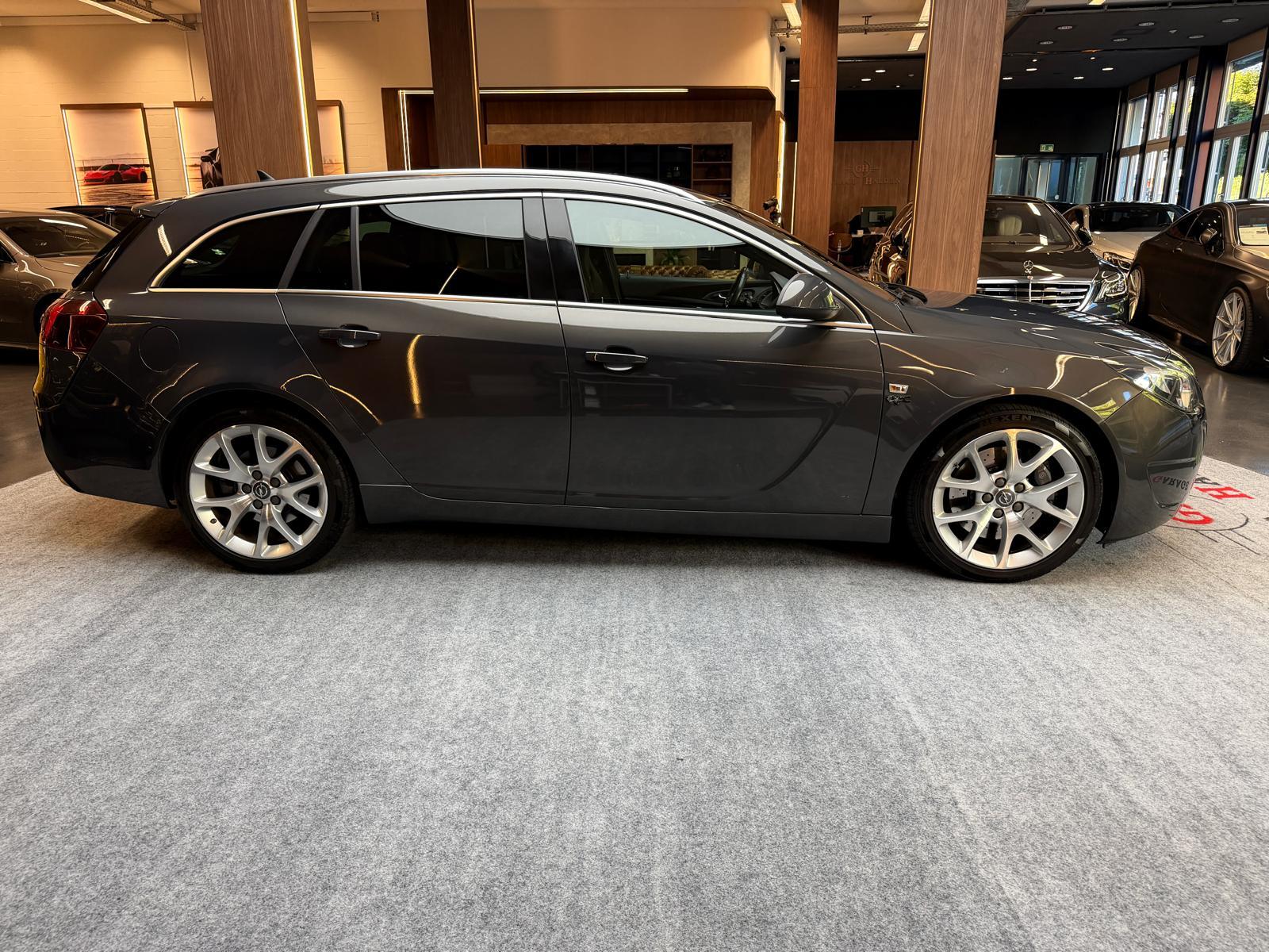 OPEL Insignia Sports Tourer 2.8 V6 T 4x4 OPC-image-7