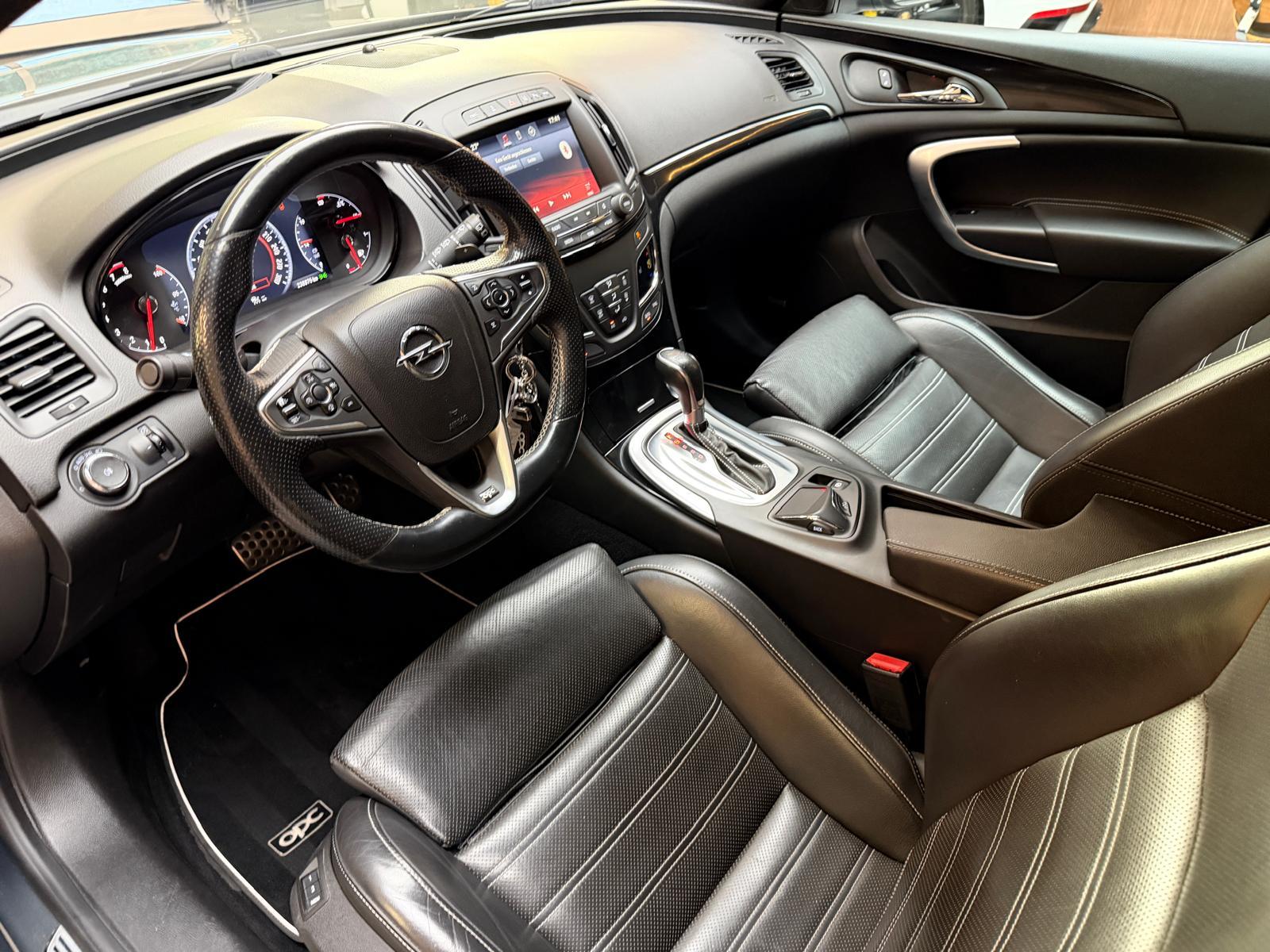 OPEL Insignia Sports Tourer 2.8 V6 T 4x4 OPC-image-13