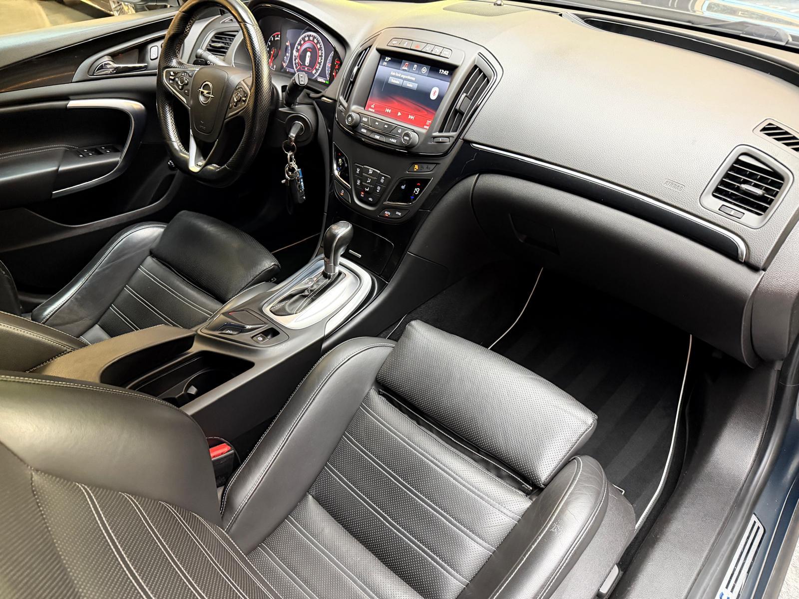 OPEL Insignia Sports Tourer 2.8 V6 T 4x4 OPC-image-15