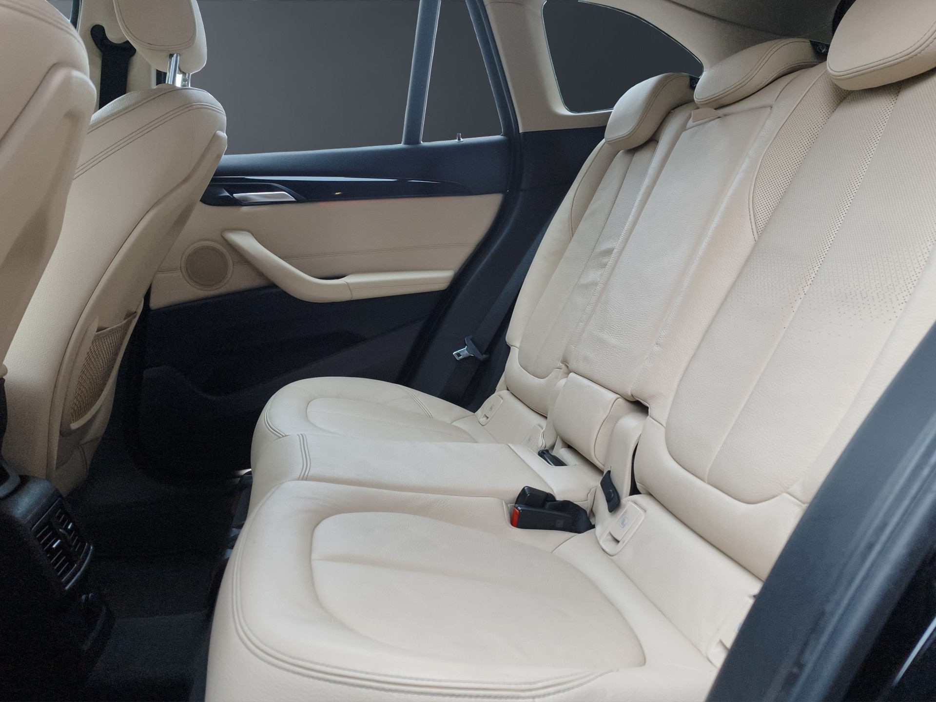 BMW X1 xDrive 20d xLine Steptronic-image-15