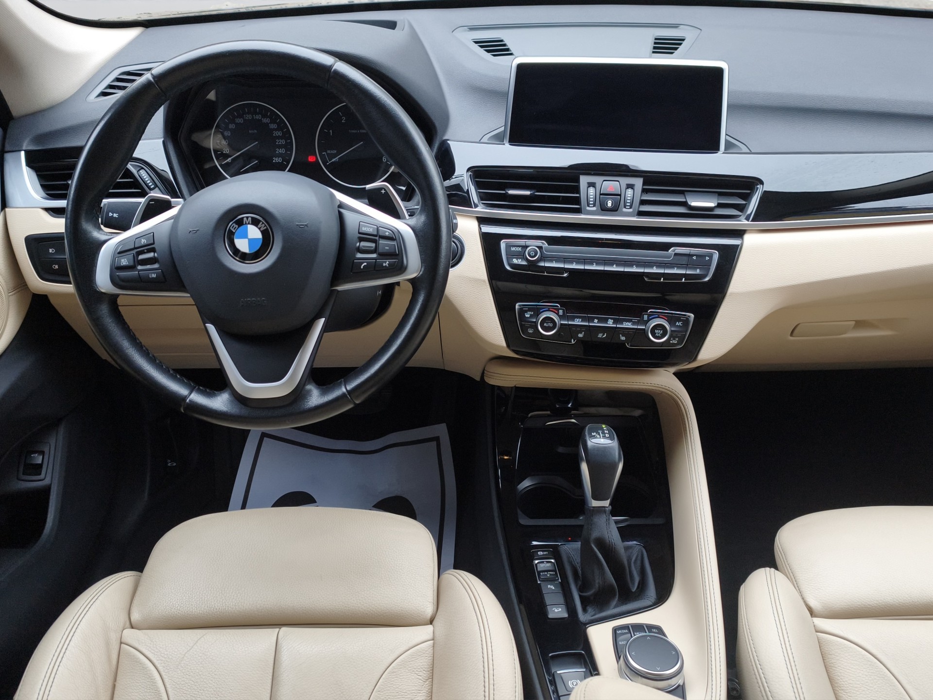 BMW X1 xDrive 20d xLine Steptronic-image-10