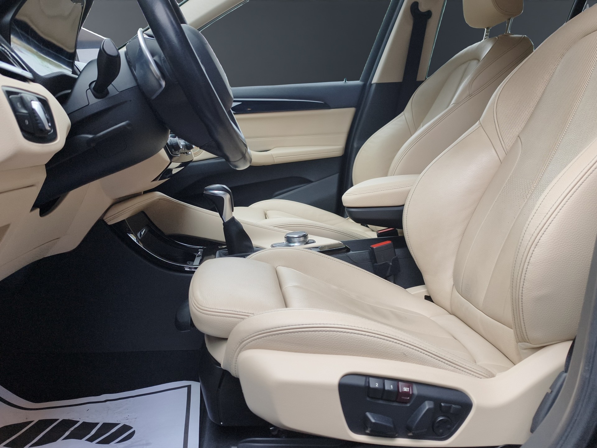 BMW X1 xDrive 20d xLine Steptronic-image-8