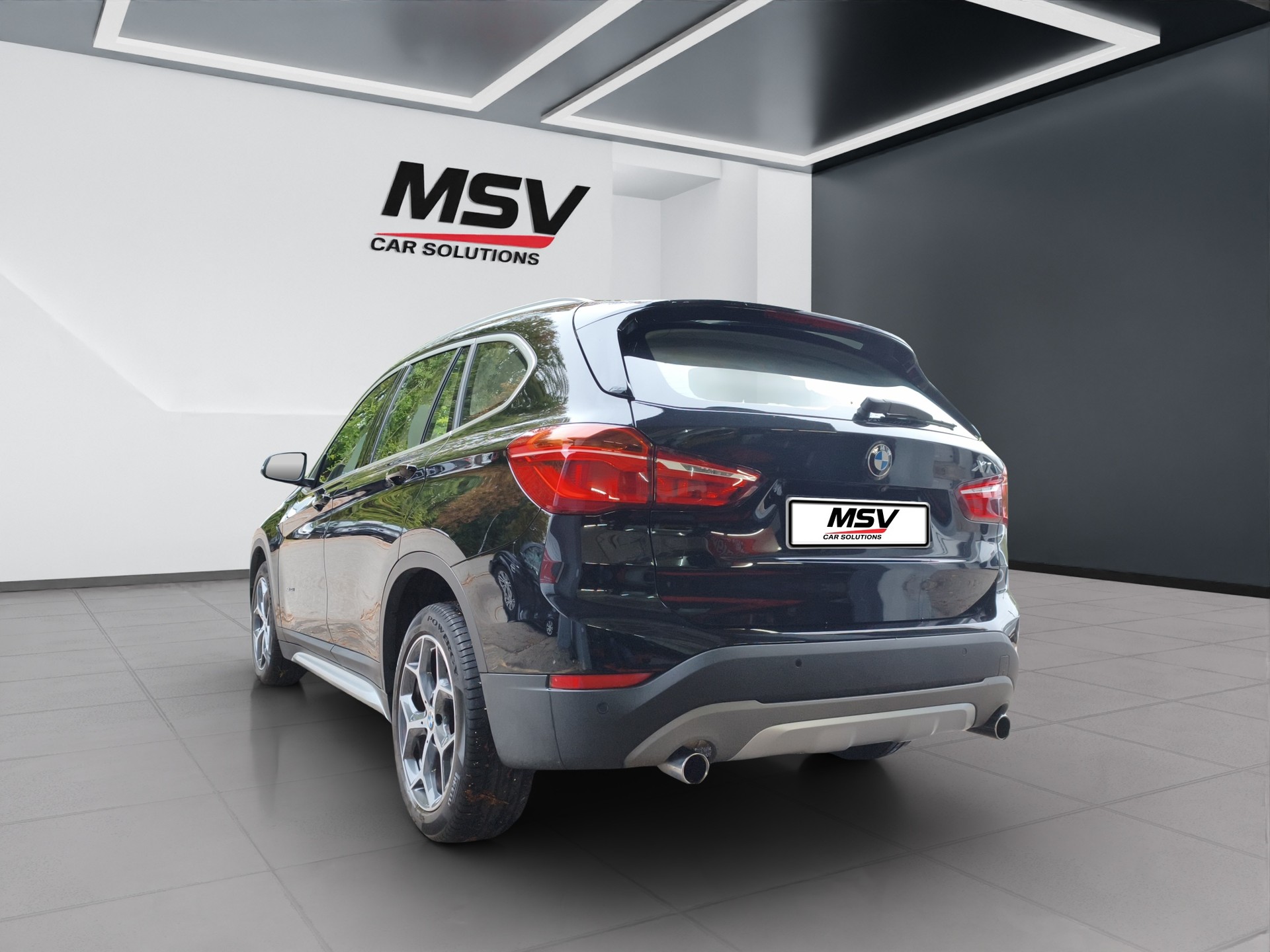 BMW X1 xDrive 20d xLine Steptronic-showroom-element-2