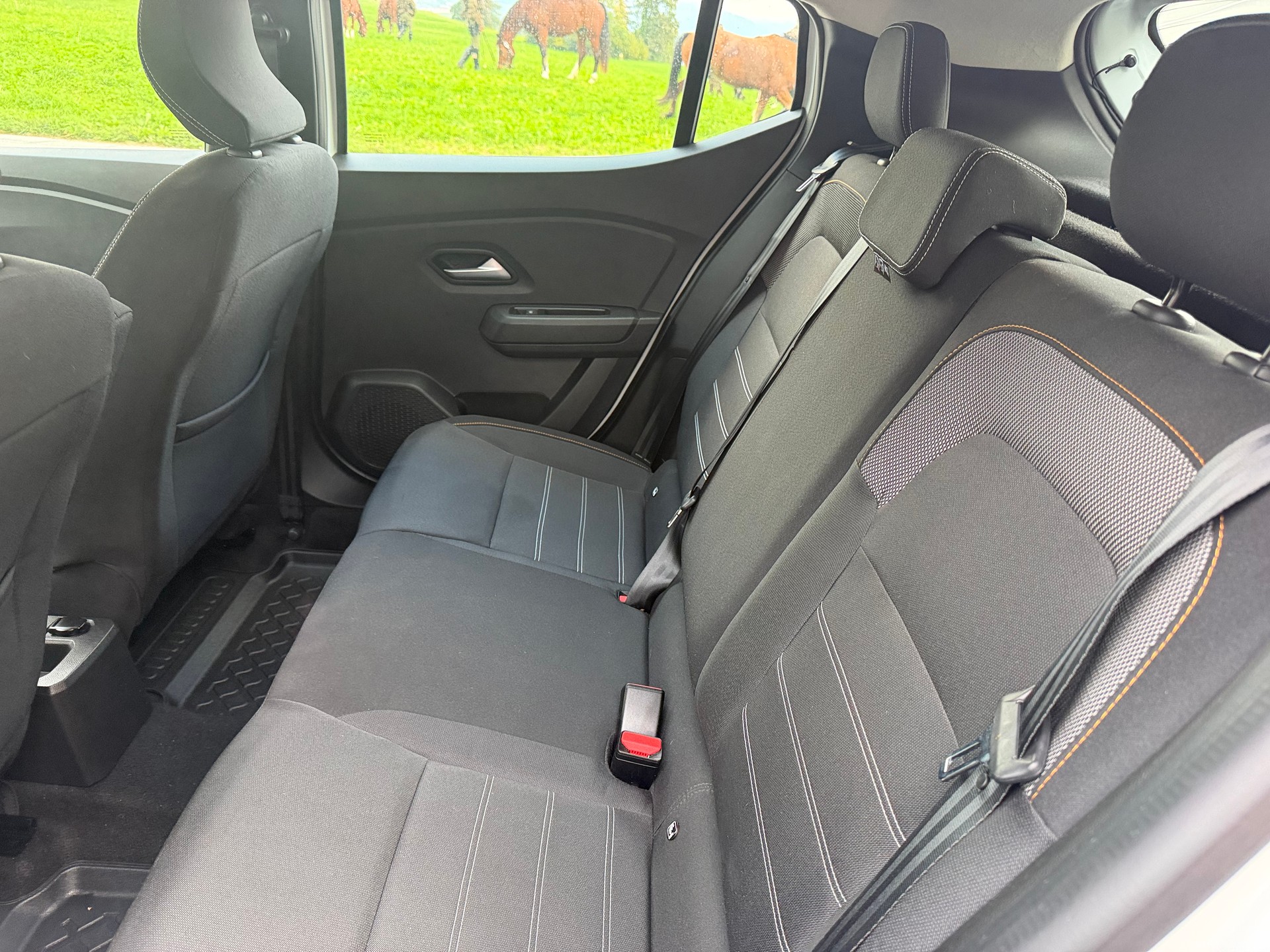 DACIA Sandero Stepway TCe 90 Comfort-image-10