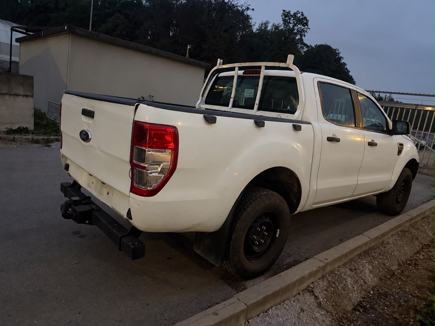 FORD Ranger XL 2.2 TDCi 4x4-image-3