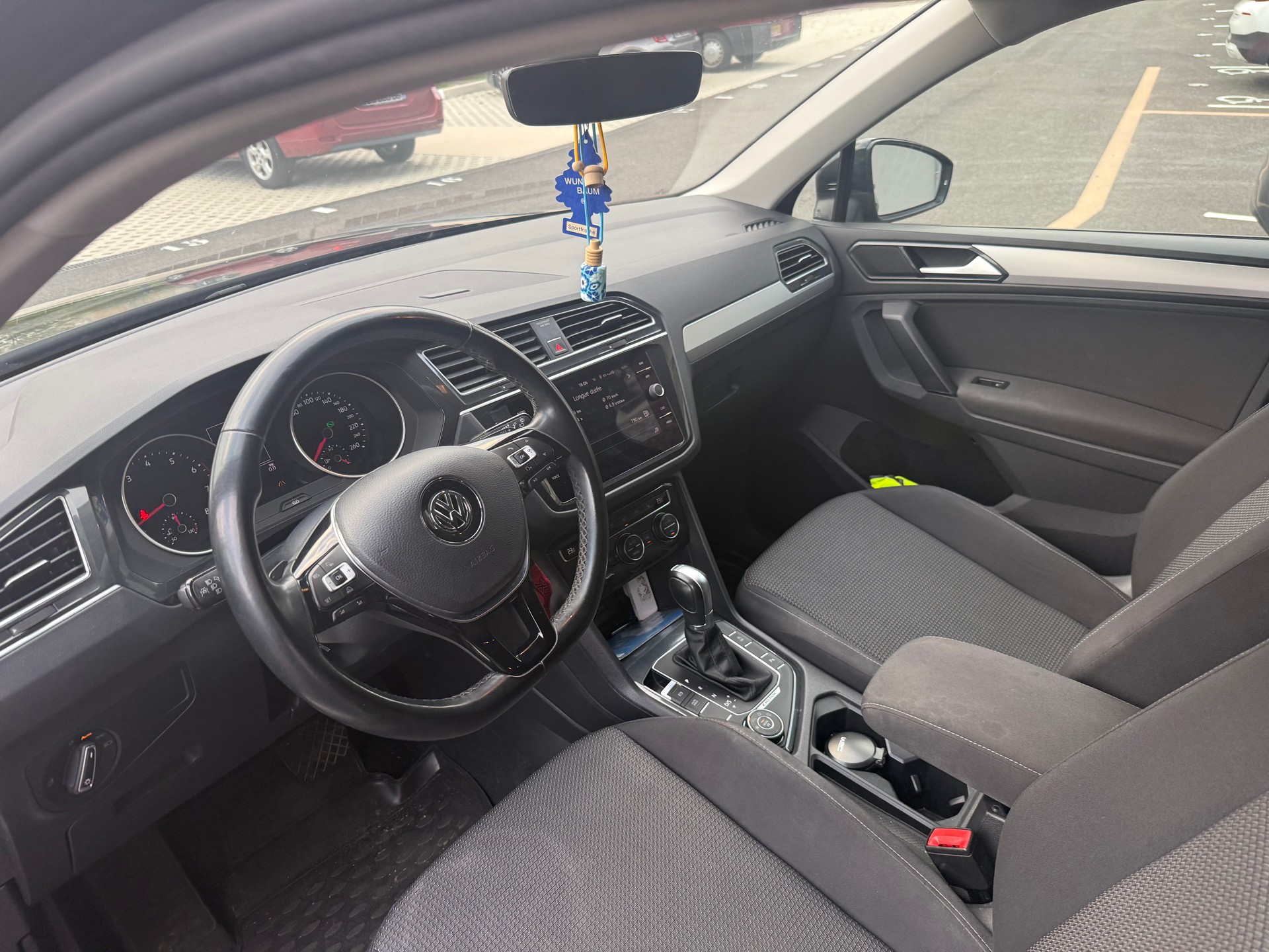 VW 1.4 TSI Trendline DSG-image-3