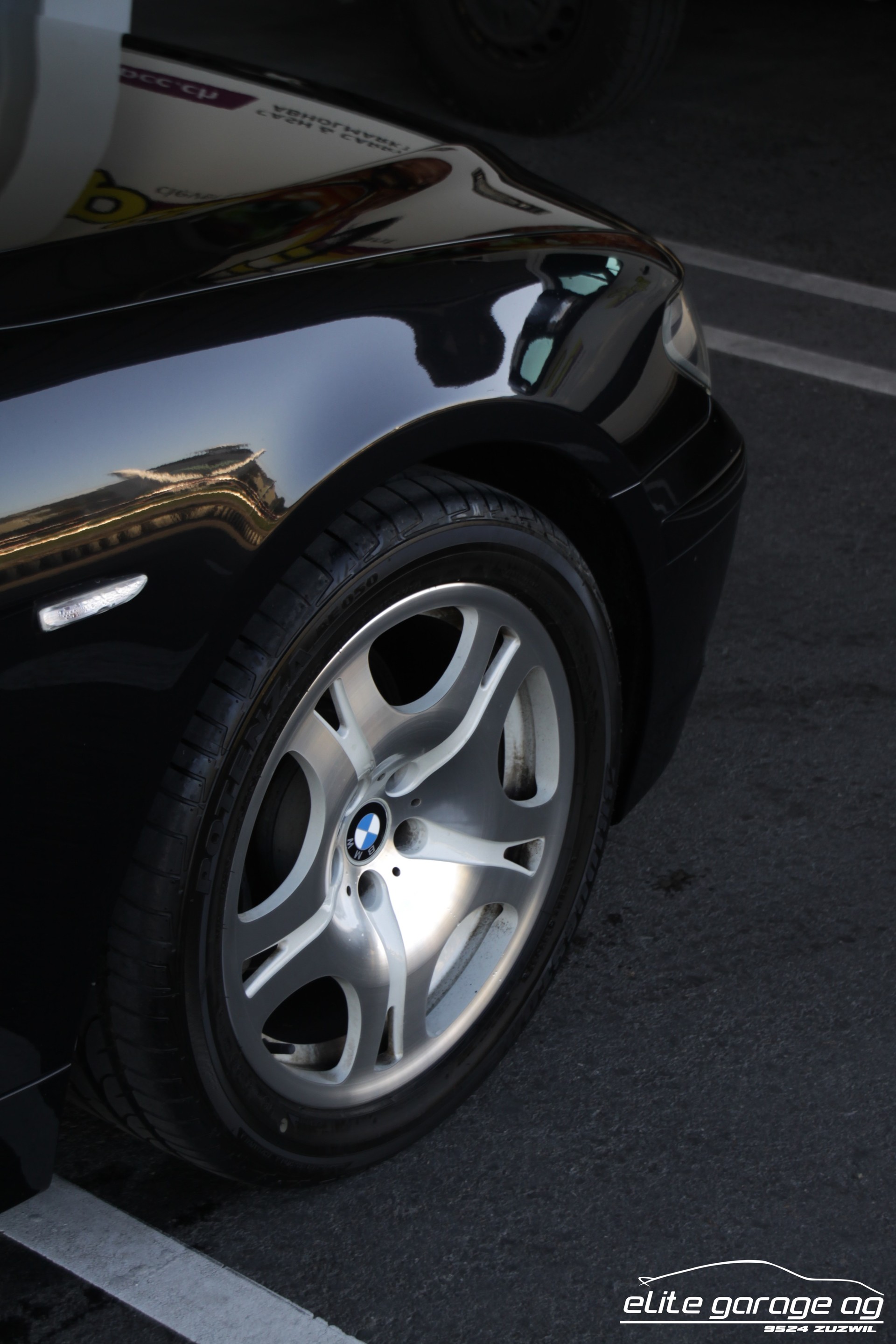 BMW 745i-image-12