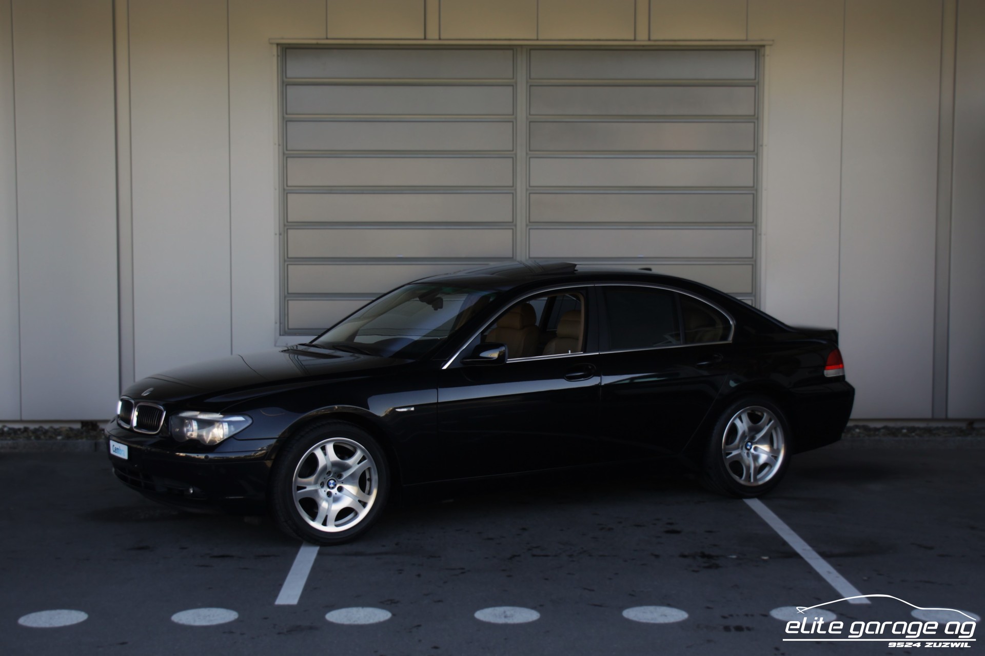 BMW 745i