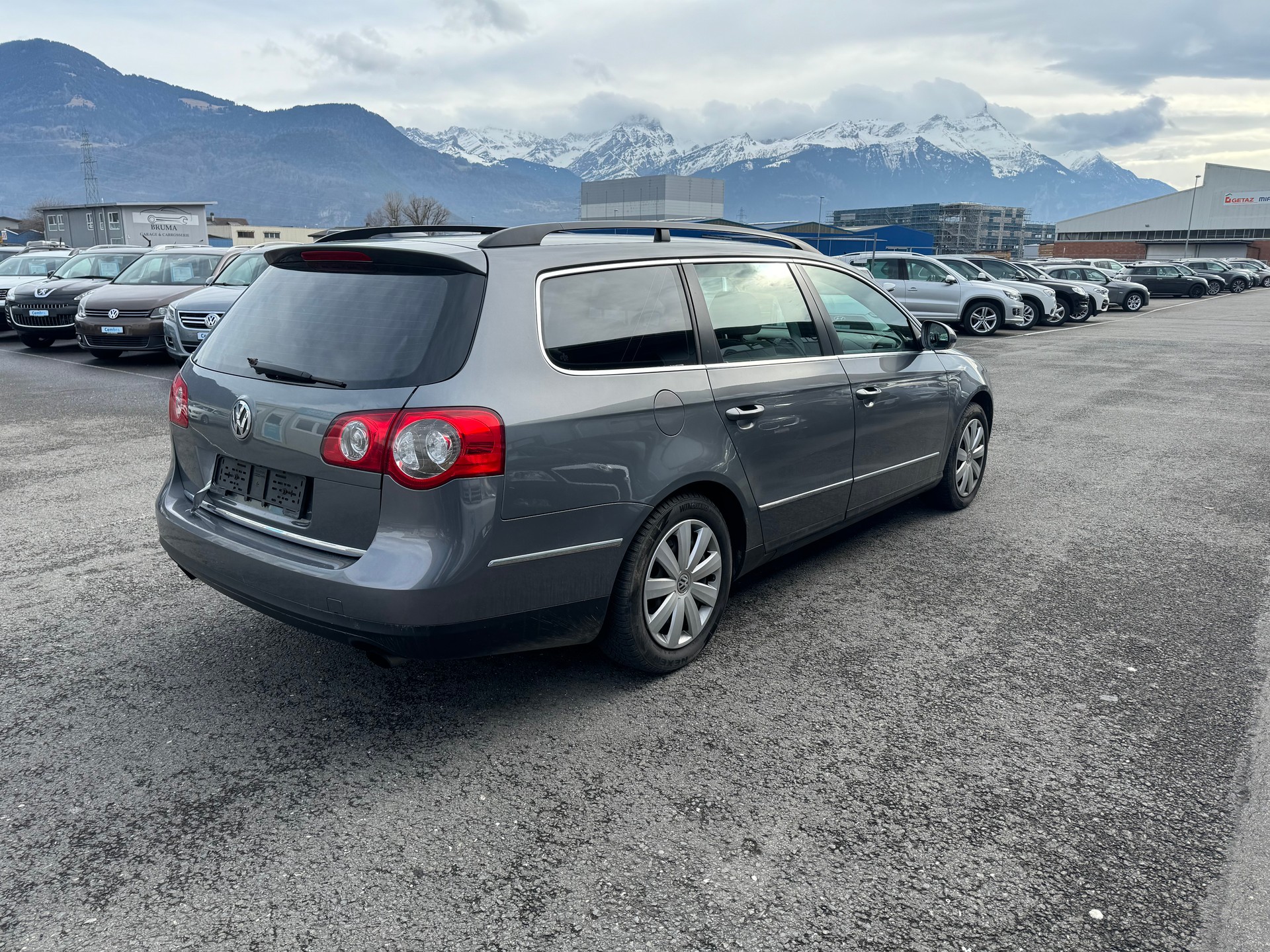 VW Passat Variant 2.0 FSI Highline 4Motion-image-3