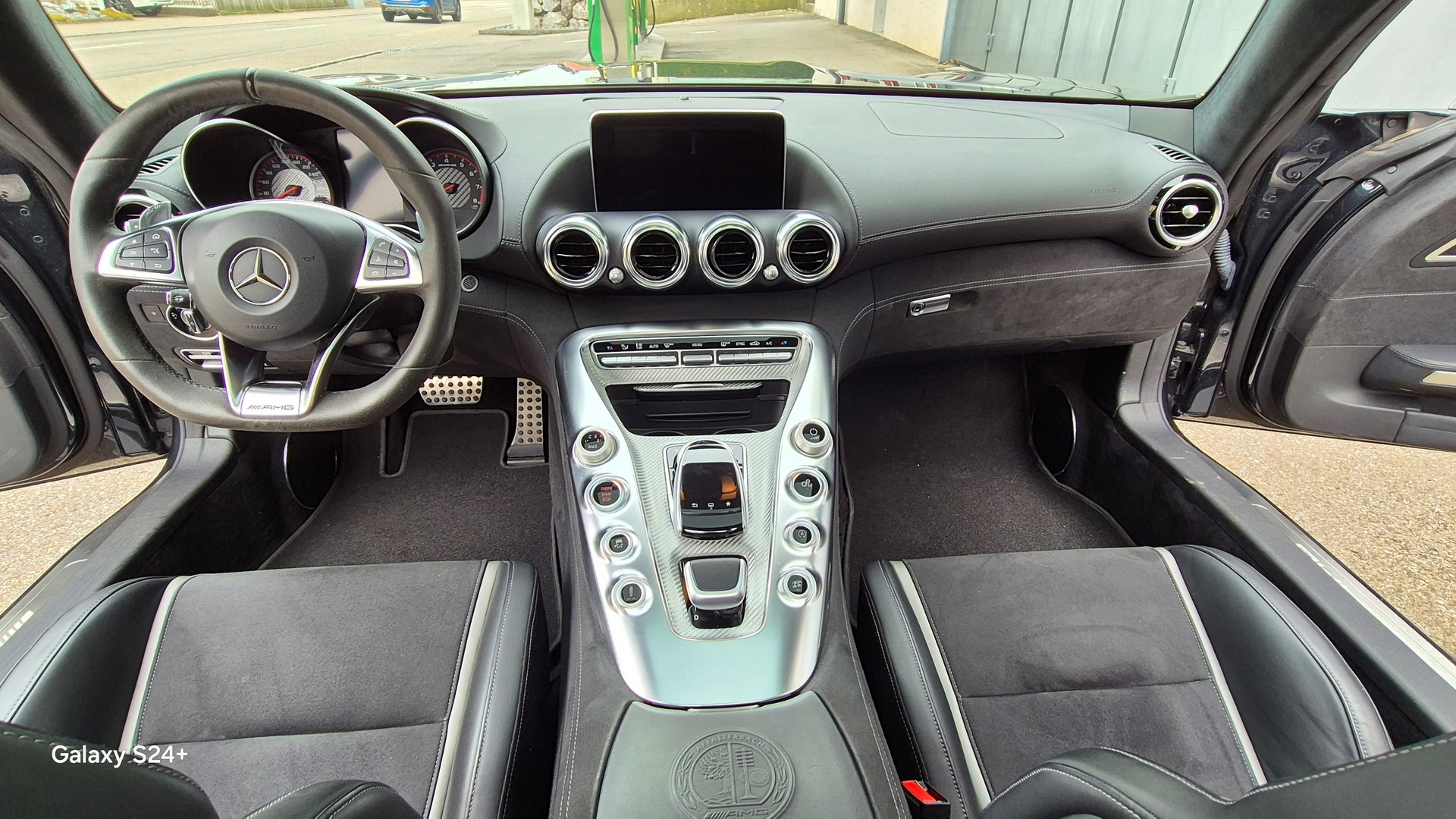 MERCEDES-BENZ AMG GT S Speedshift DCT-image-11
