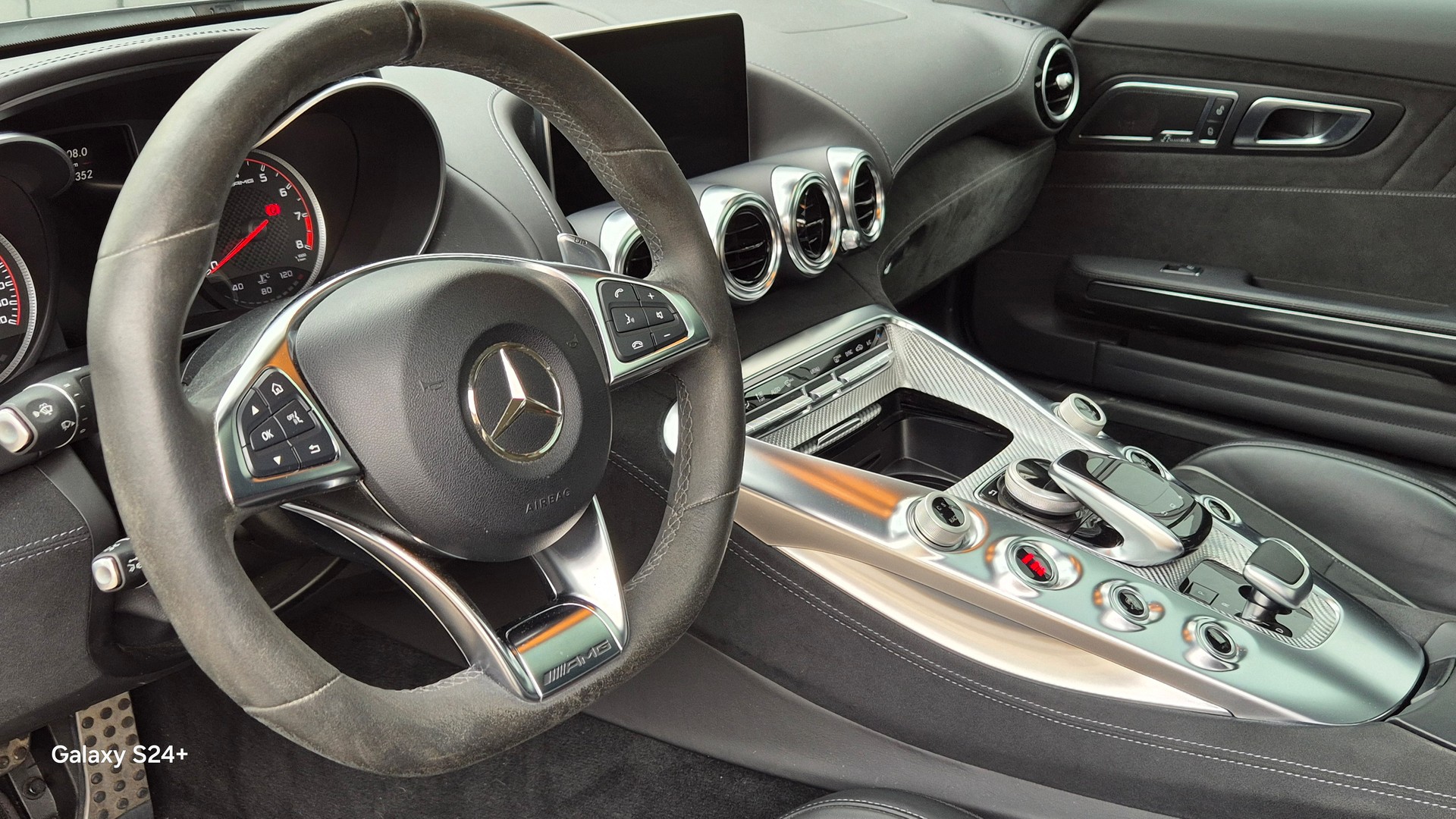 MERCEDES-BENZ AMG GT S Speedshift DCT-image-9