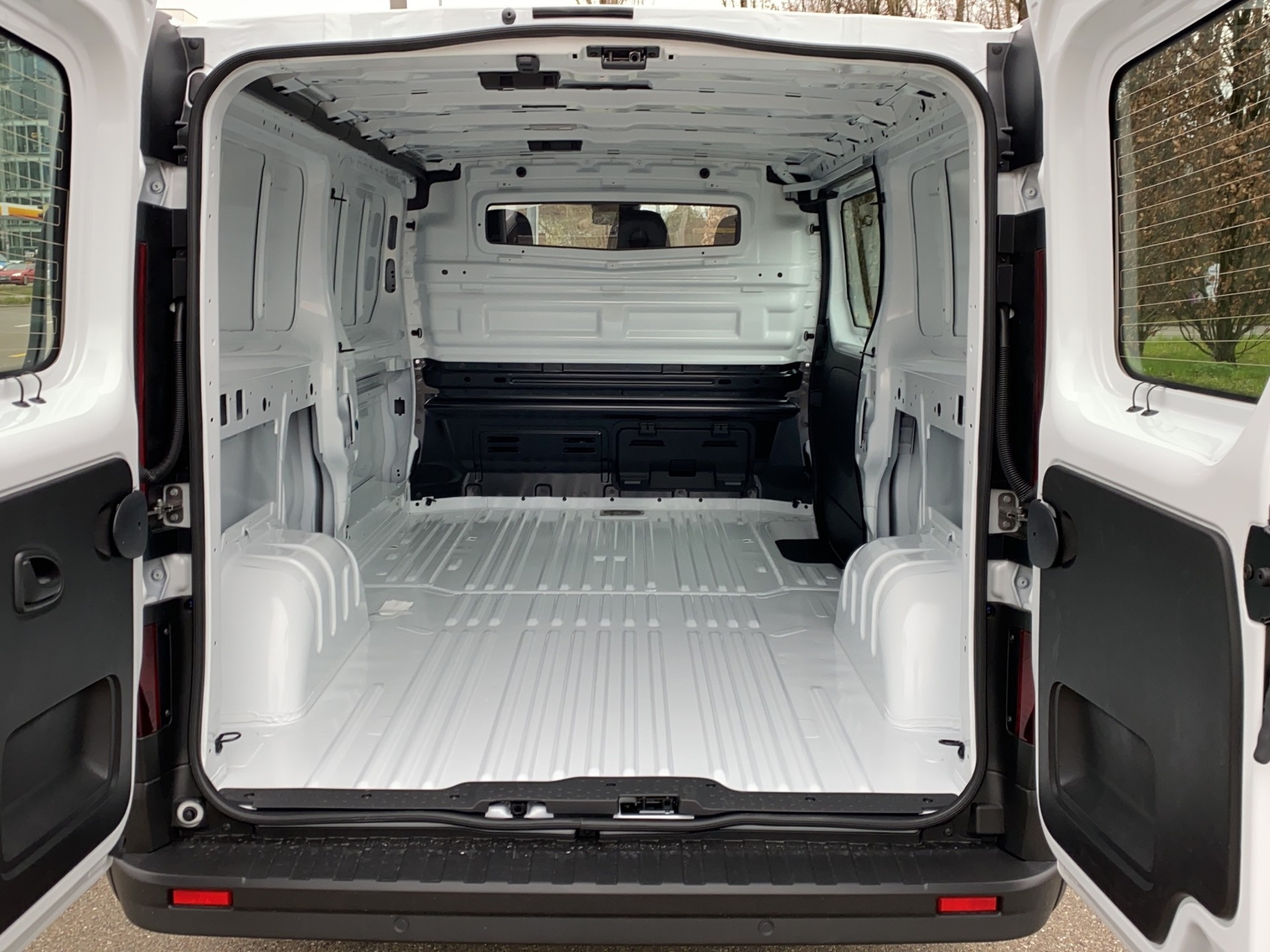 RENAULT Trafic EV52 Elektro 22kW L2H1 Elektrofahrzeug 100% Elektrisch-image-6