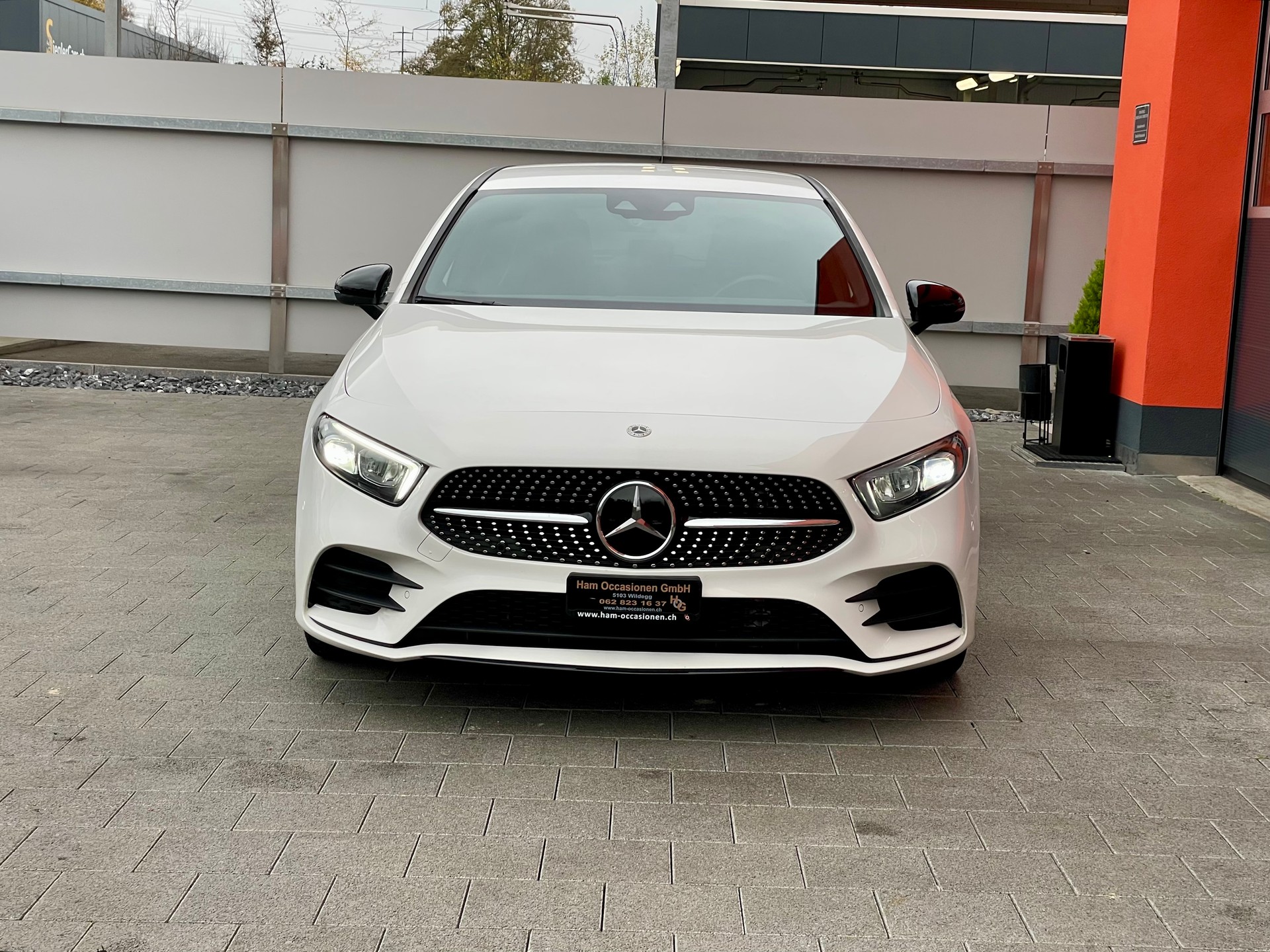 MERCEDES-BENZ A 200 AMG Line 7G-DCT-image-0