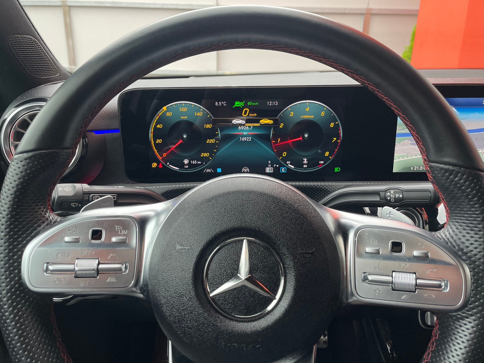 MERCEDES-BENZ A 200 AMG Line 7G-DCT-image-12