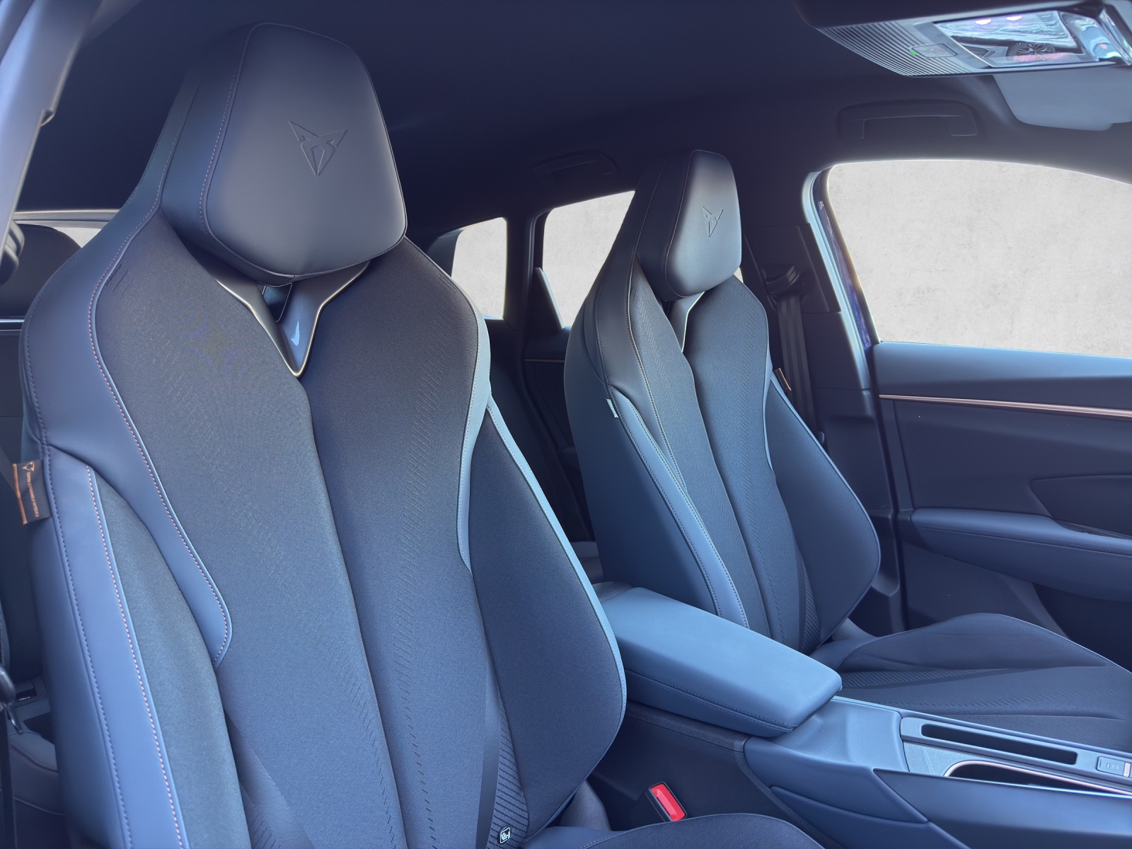 CUPRA Terramar 1.5 eHybrid DSG VZ-image-9
