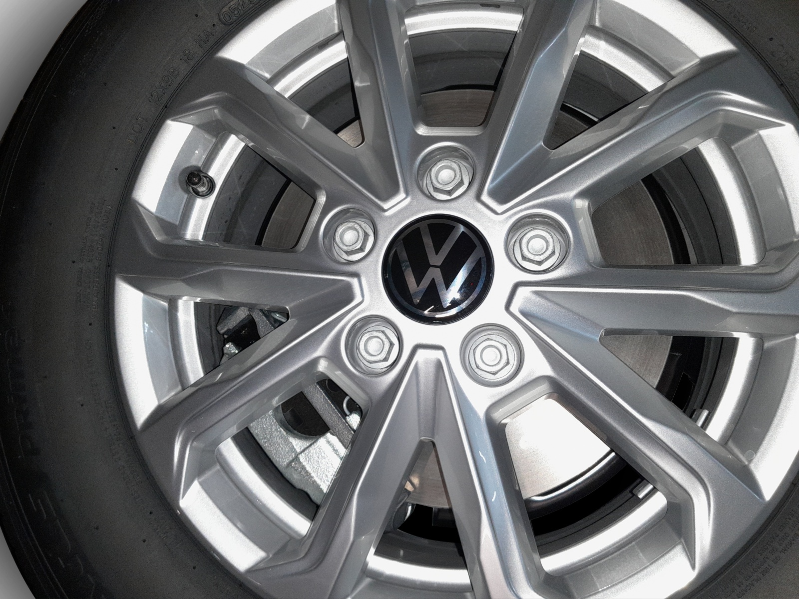 VW Multivan 2.0 TDI Life DSG-image-13