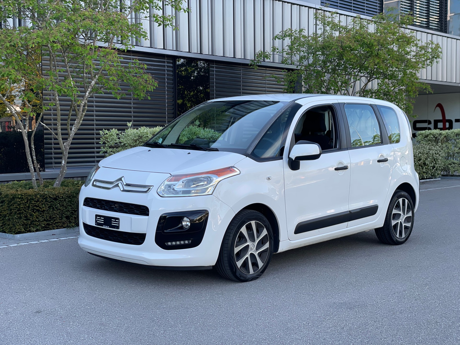 CITROEN C3 Picasso 1.6 HDi Sélection-image-0