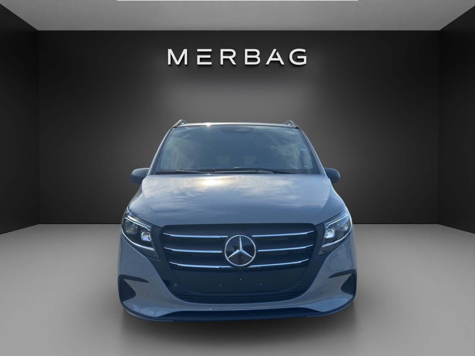 MERCEDES-BENZ eVito Tourer 90kWh Lang-image-1