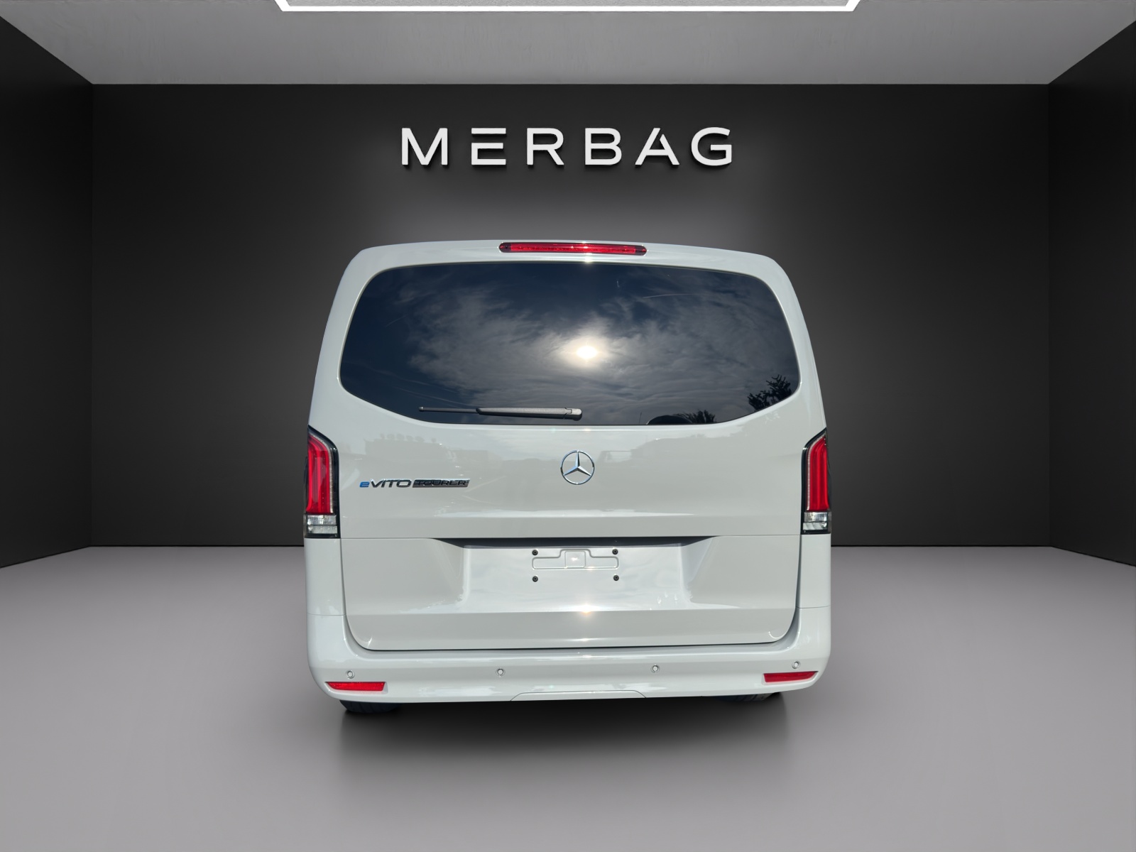 MERCEDES-BENZ eVito Tourer 90kWh Lang-image-4