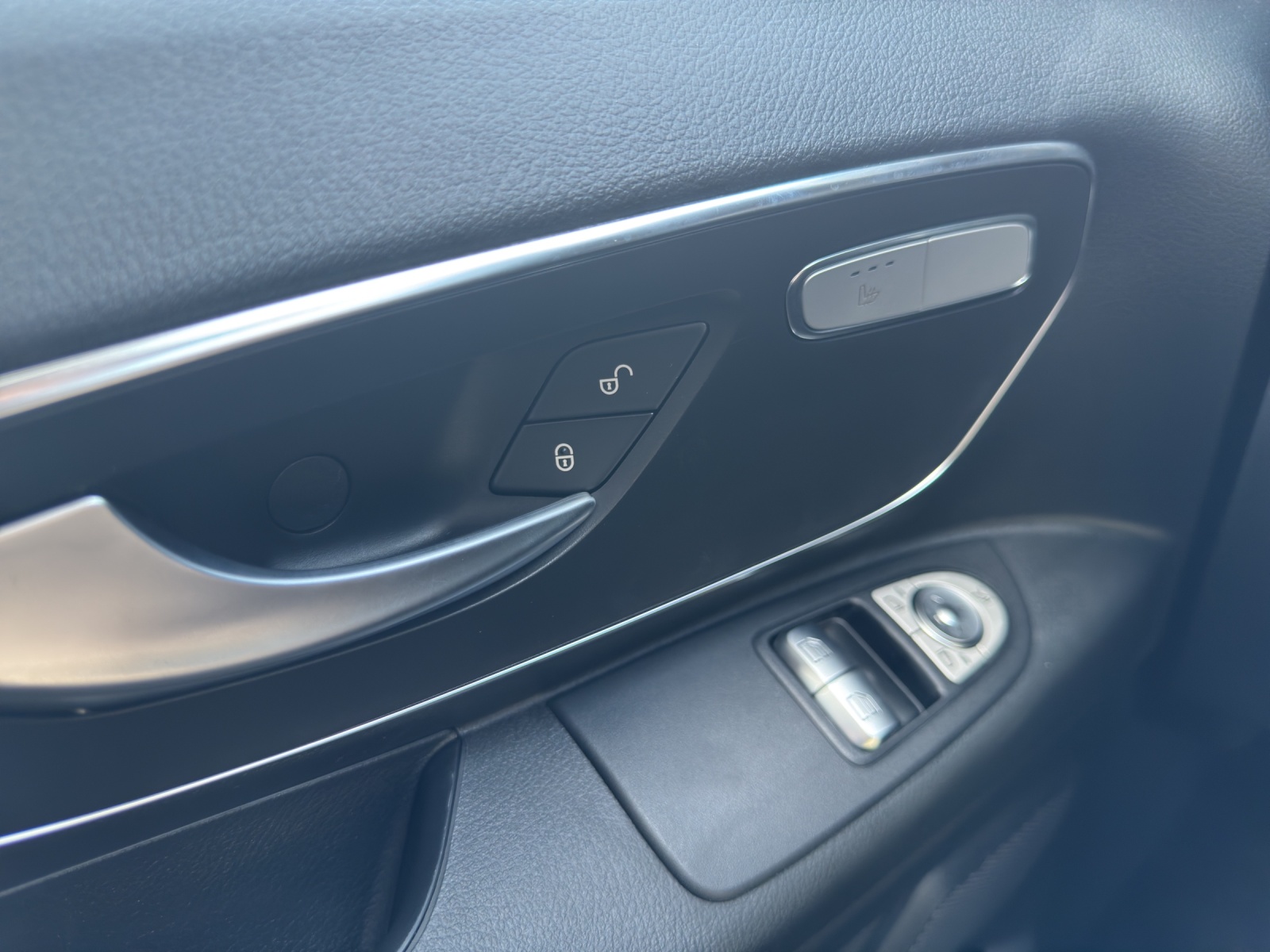 MERCEDES-BENZ eVito Tourer 90kWh Lang-image-13