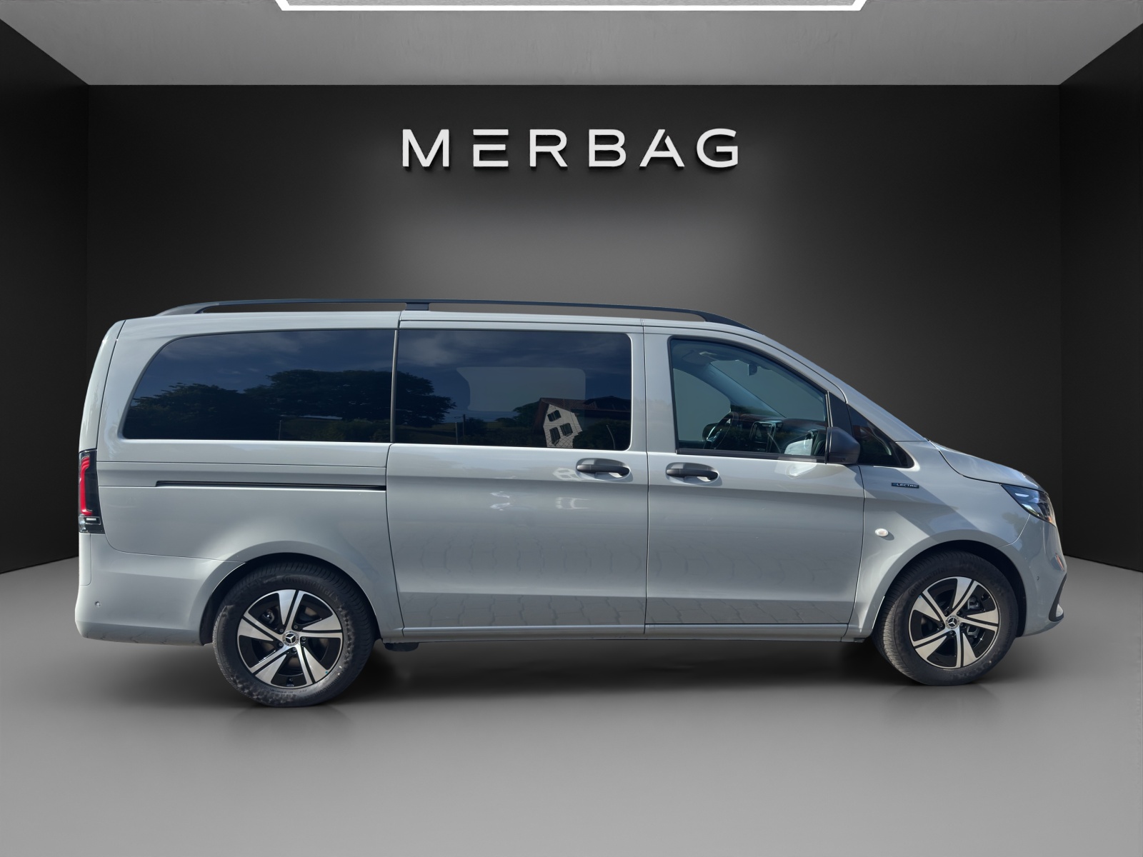 MERCEDES-BENZ eVito Tourer 90kWh Lang-image-6