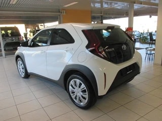 TOYOTA Aygo X 1.0 VVT-i Comfort Plus CVT-image-1