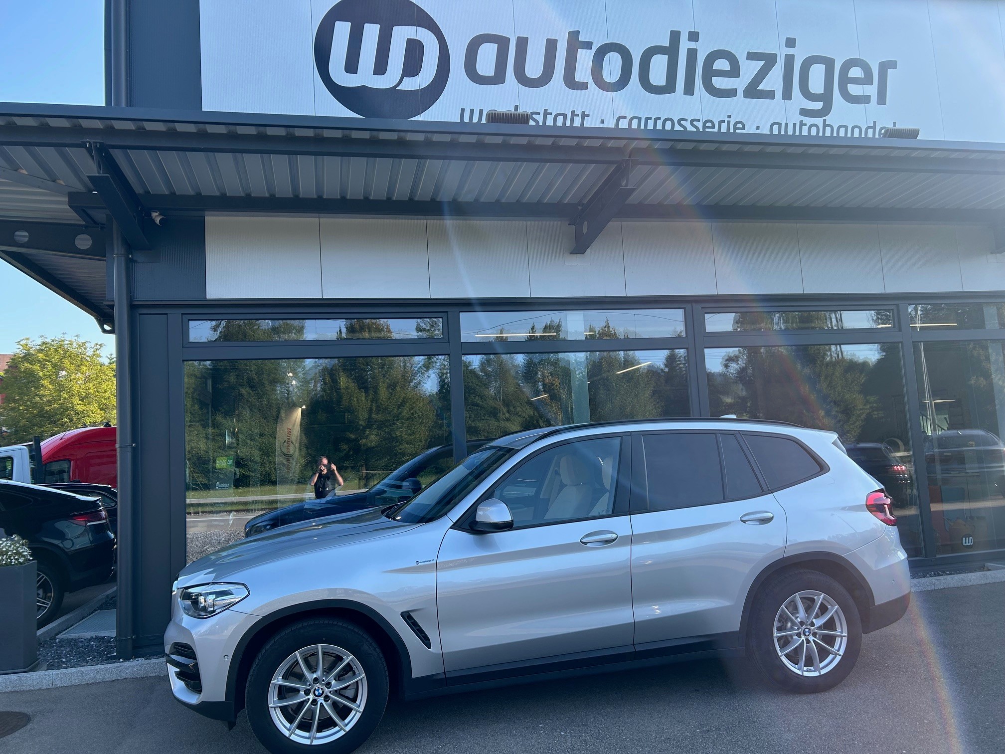 Car photo
